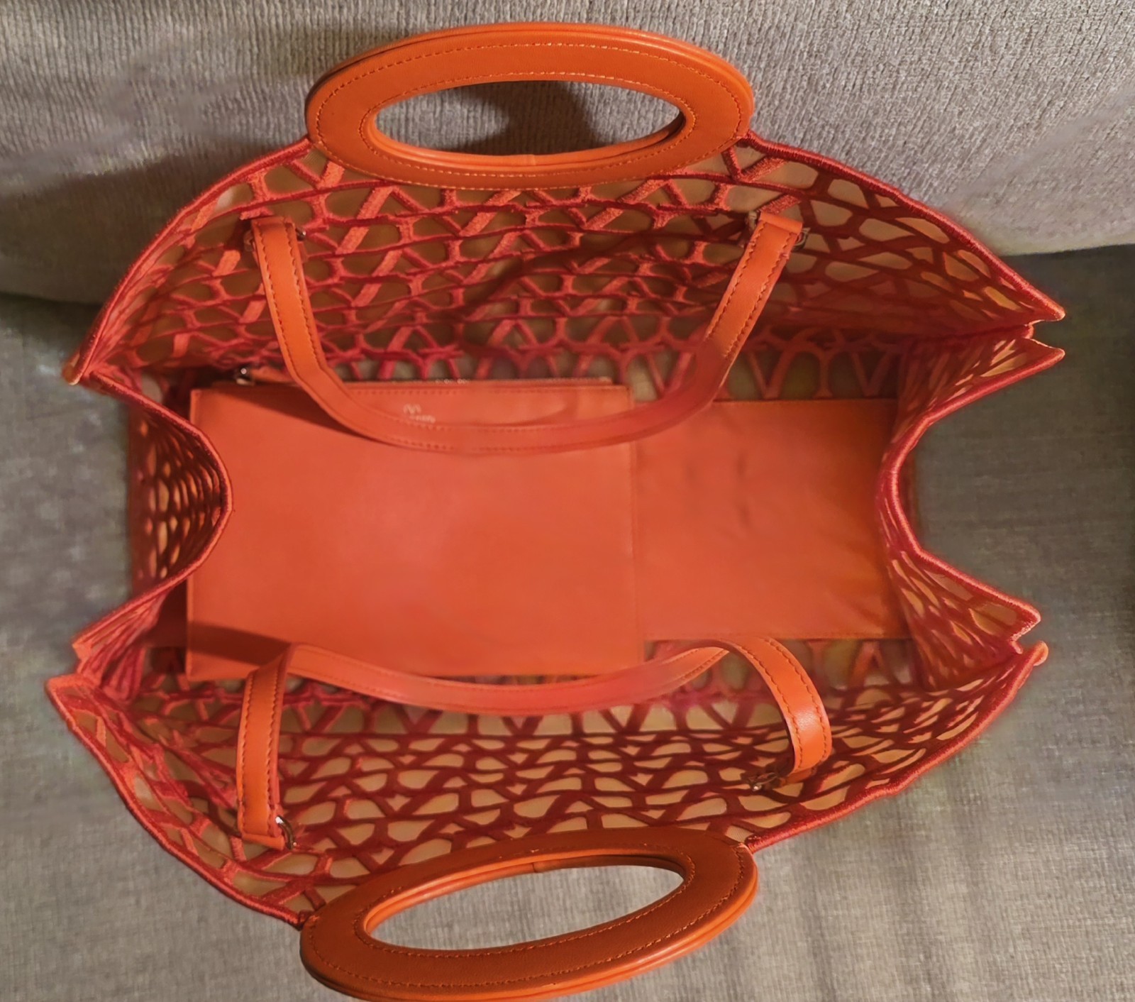 VALENTINO Le Troisieme Mesh Canvas Tote Bag LB8 Goldfish (Rosso)