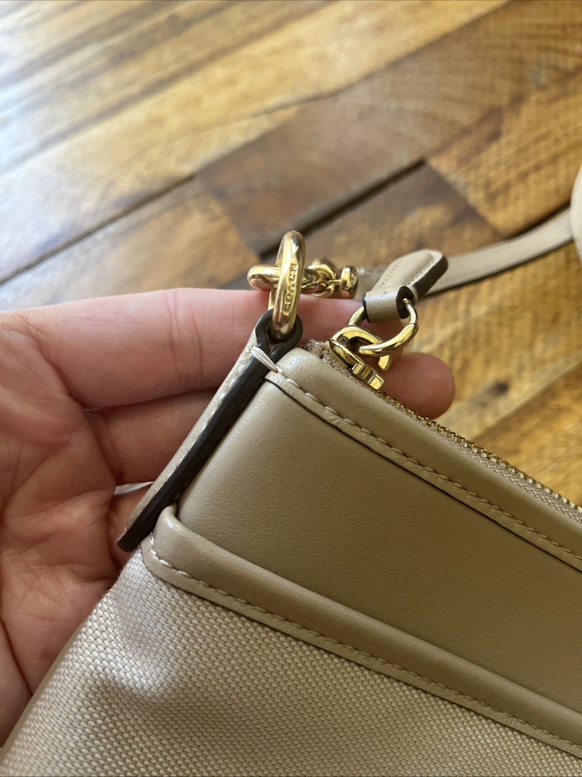 COACH Badge Jacquard Kitt Crossbody Chalk Taupe (Pre-owned/as pictured)