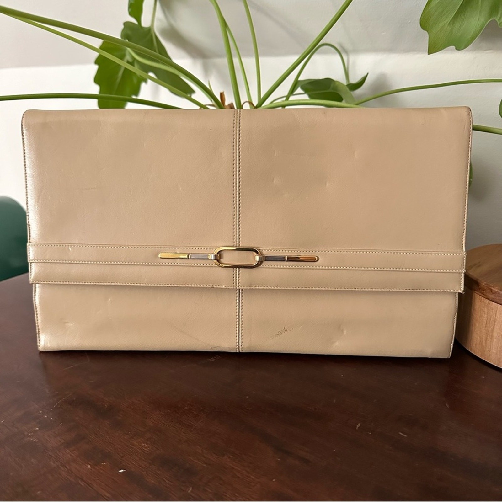 Lou Taylor Italian Leather Cream Clutch with Mirror Vintage