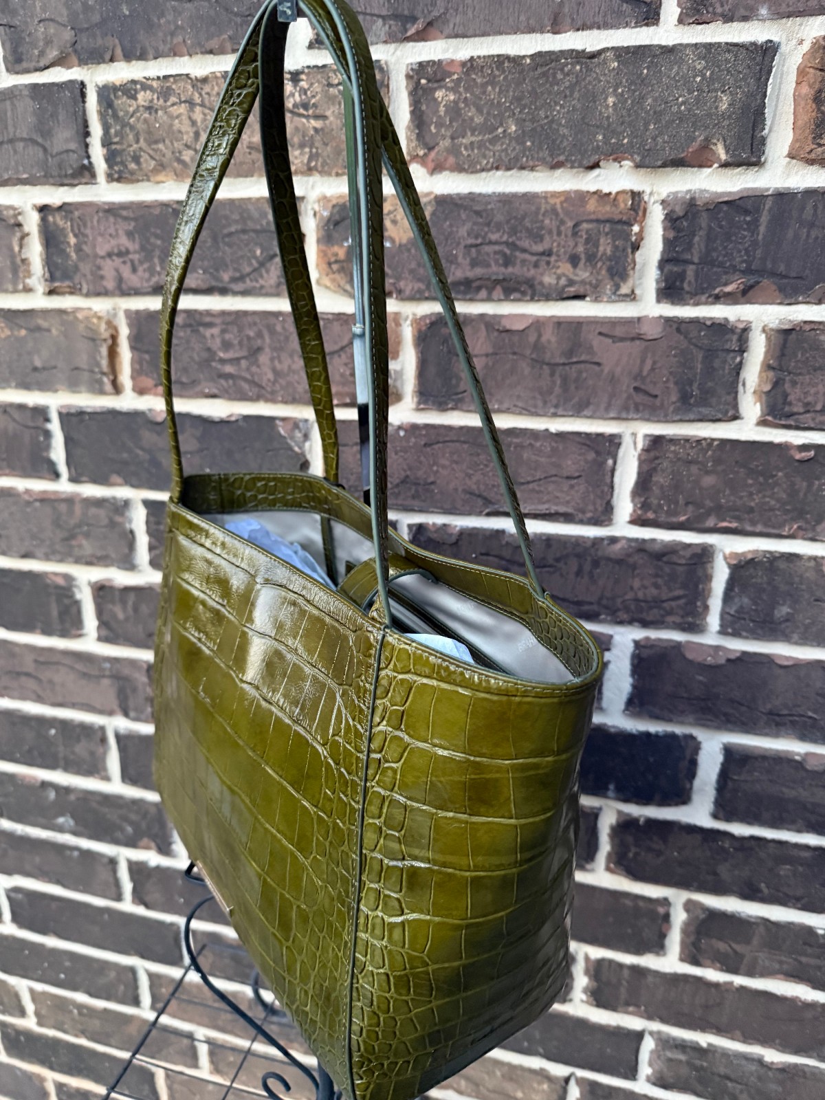 NWT $345 Brahmin Mona Olive Alba Shoulder Tote Leather light weight green