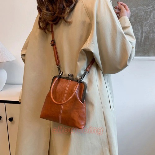 Elegant Kiss Lock Shoulder Bag Large Capacity Retro Chinese Style Crossbody Bag