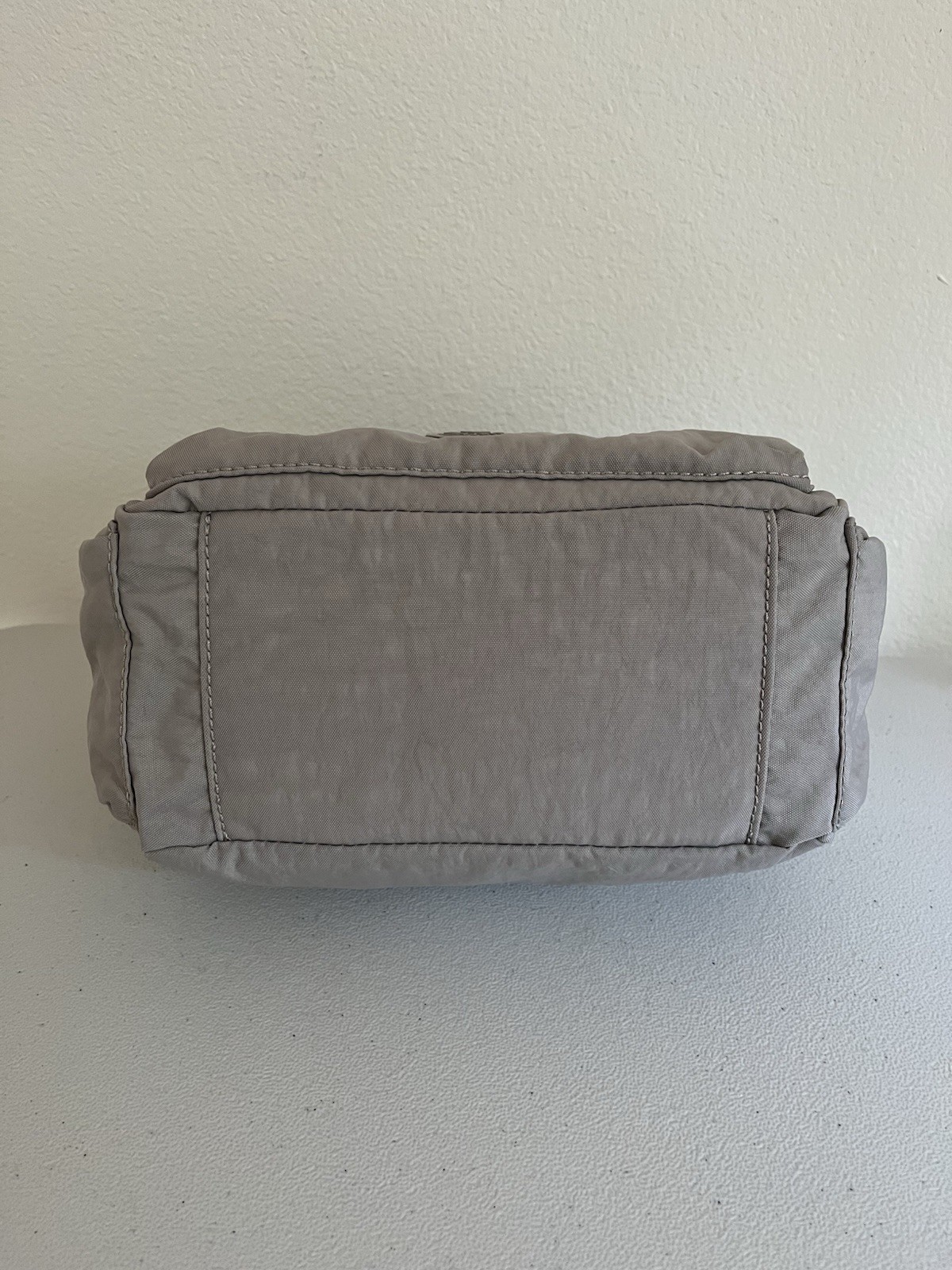 Kipling Gabbie Small S Crossbody Bag in Grey Gris