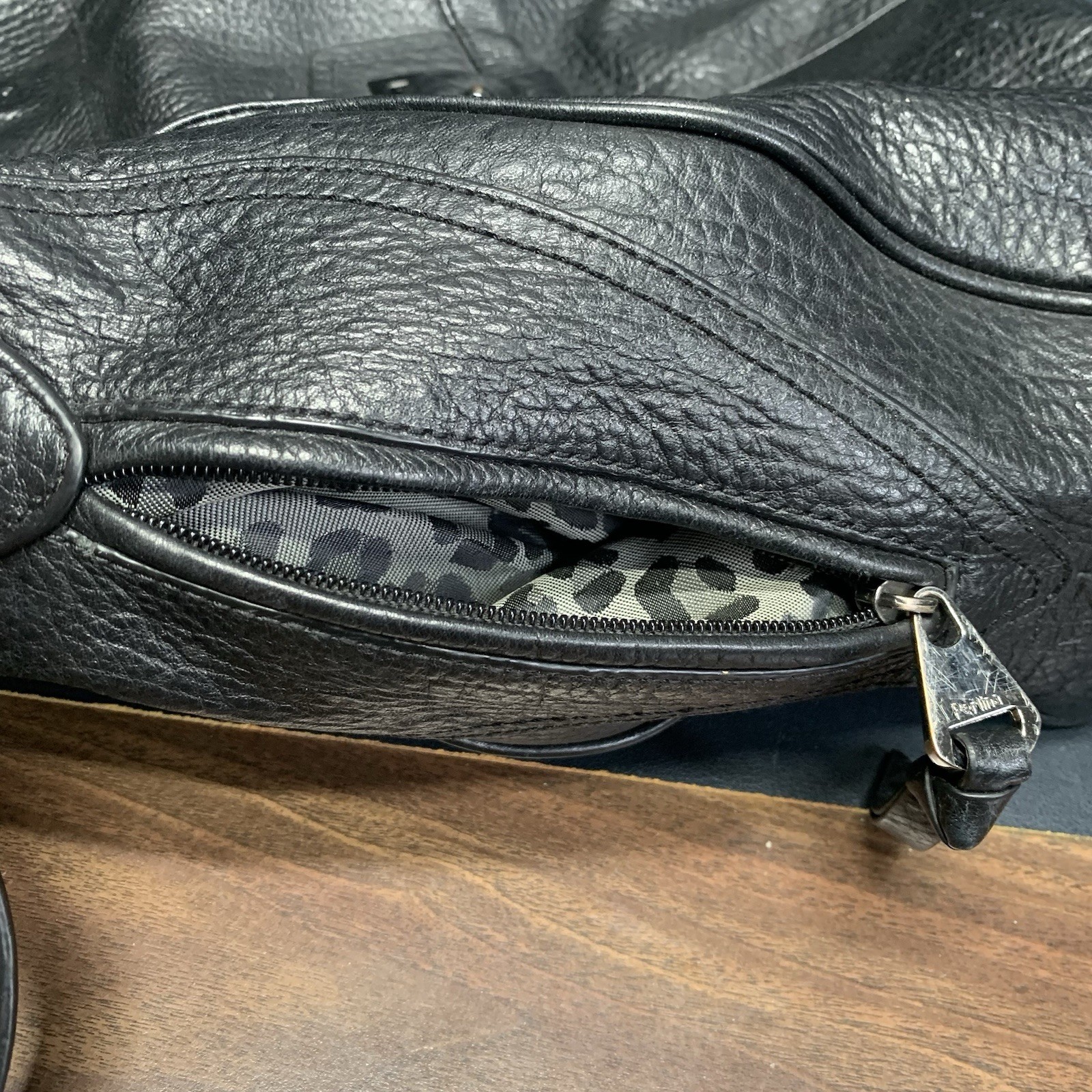 Vintage Perlina New York Large Black Leather Shoulder Hand Bag Zip & Magnetic