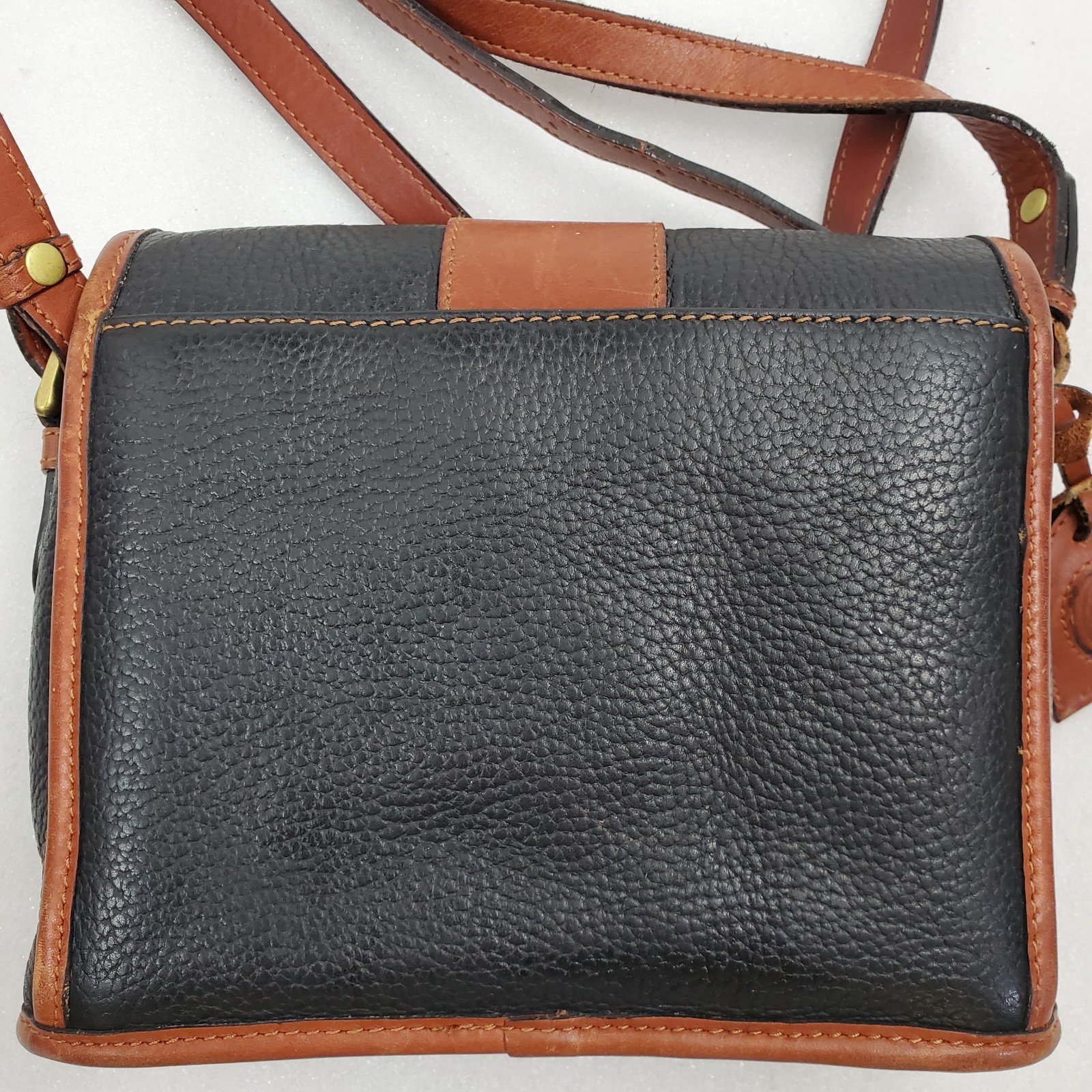 Vintage 90s Liz Claiborne Black Pebble Leather Crossbody Bag with Brown Trim