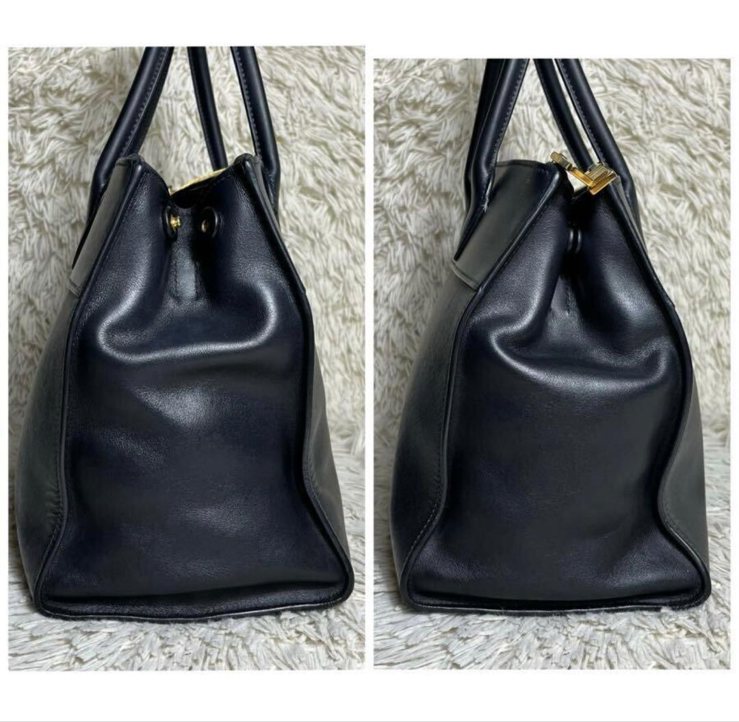PRADA Esplanade Saffiano Leather Tote Bag Logo Metal Fittings Authentic Women’s