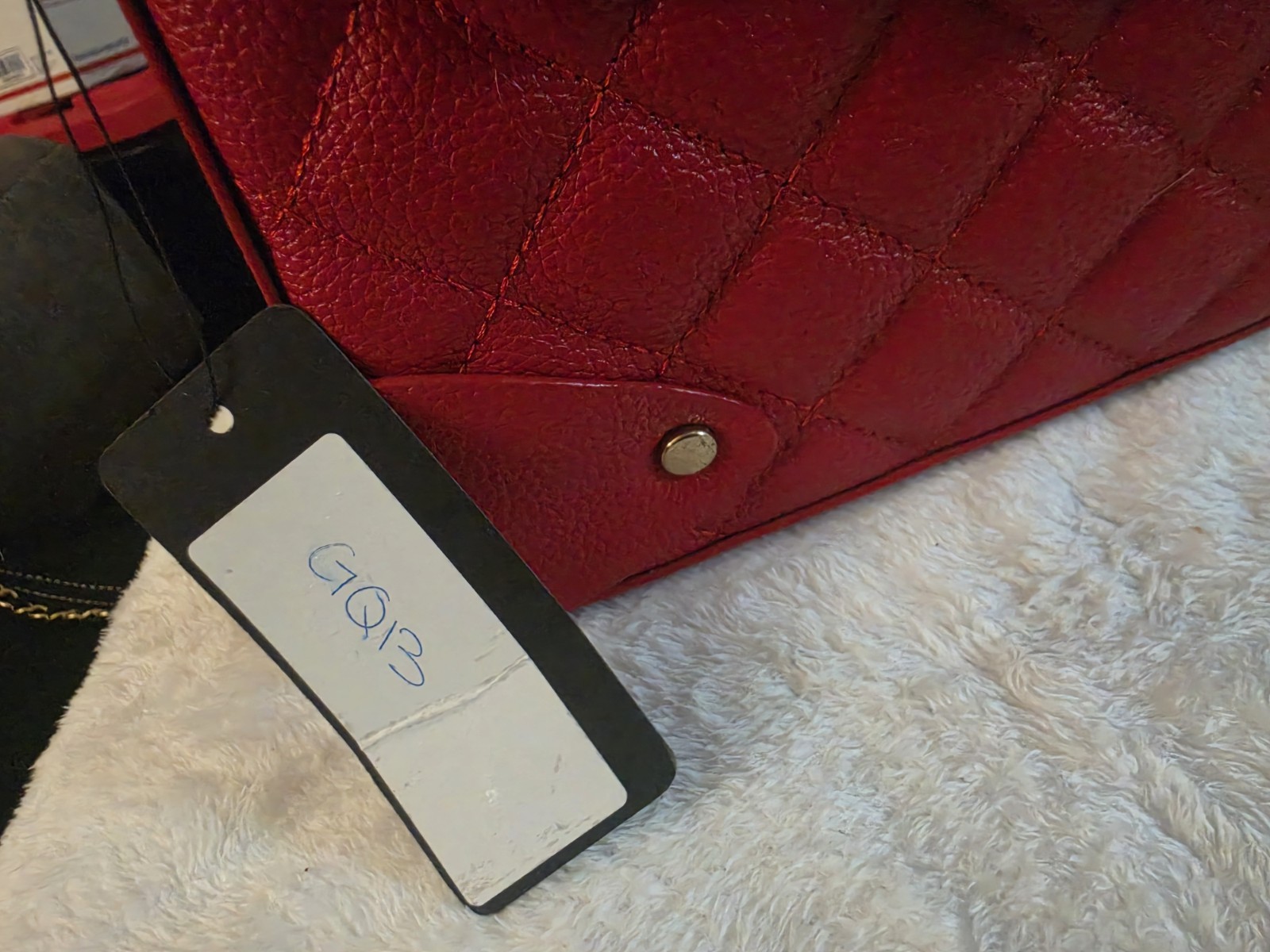 Red Quilted Handbag With Wallet And Crossbody