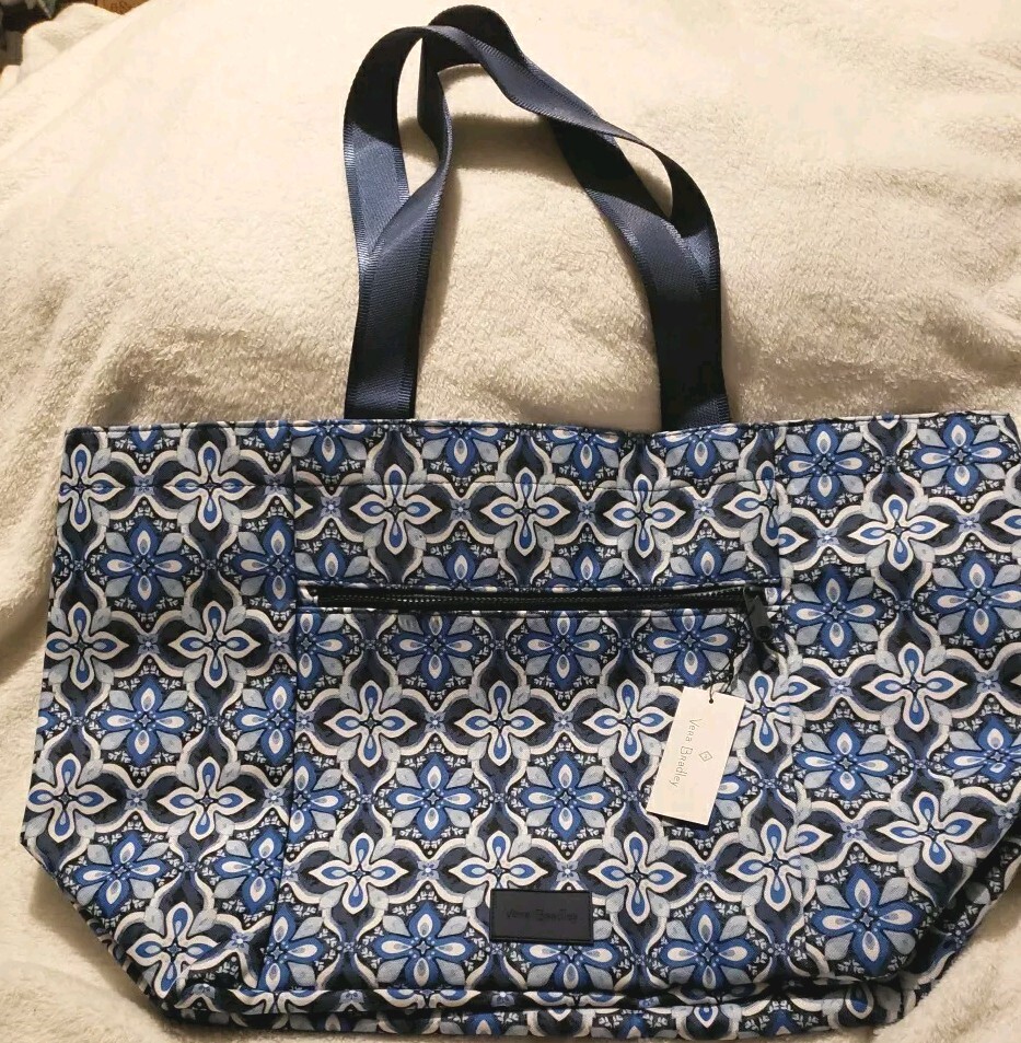 Vera Bradley ReActive Drawstring Family Tote Raindrop Medallion – NWT