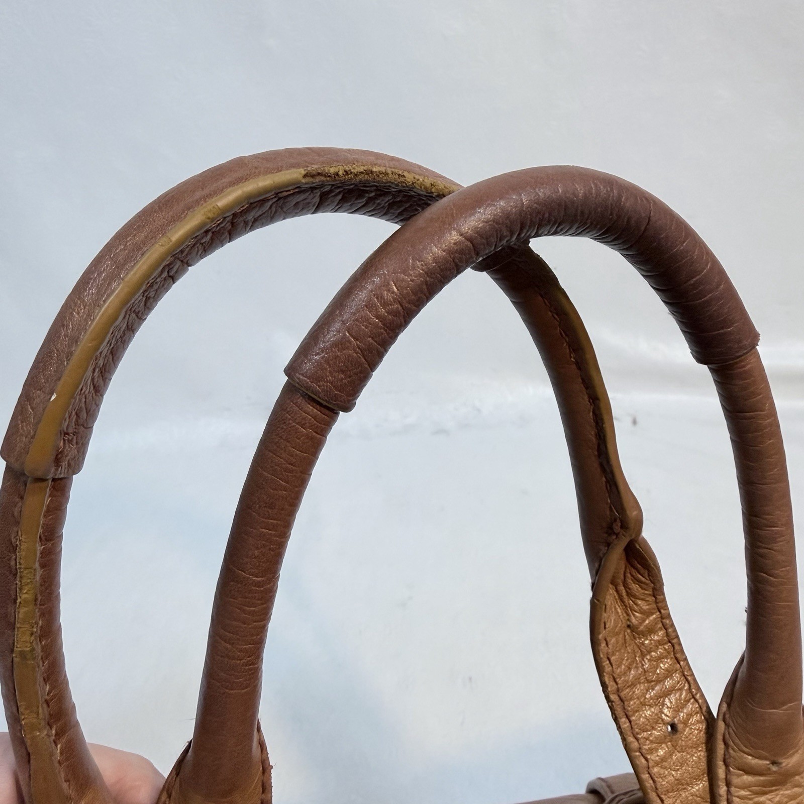 READ Vintage Isabella Fiore Brown Leather Satchel Shoulder Bag Embossed Design