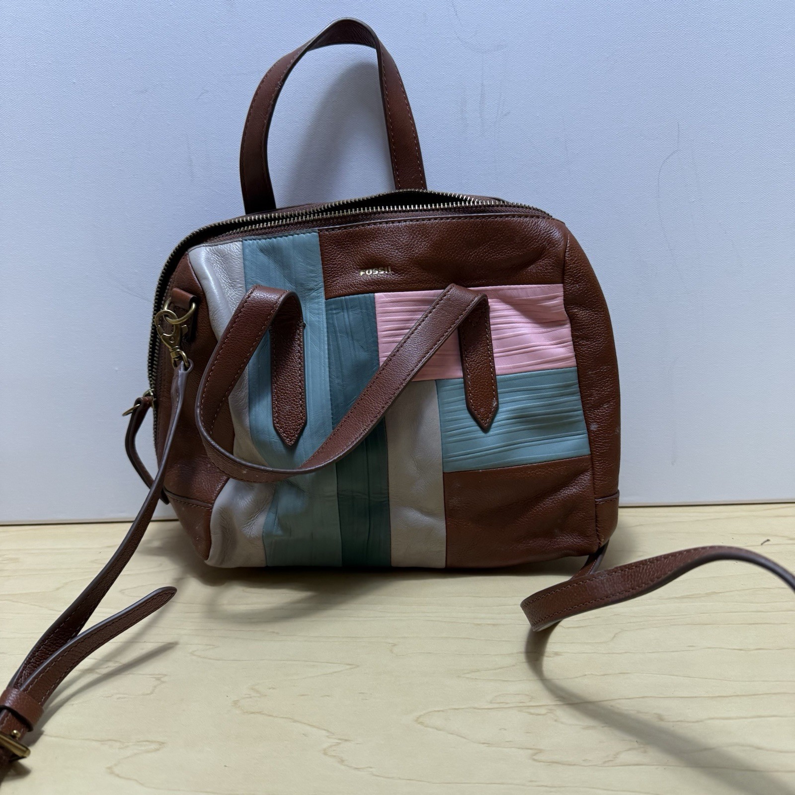 Brown Leather Fossil Bag Blue Pink Brown White Gold Hardware Shoulder Bag