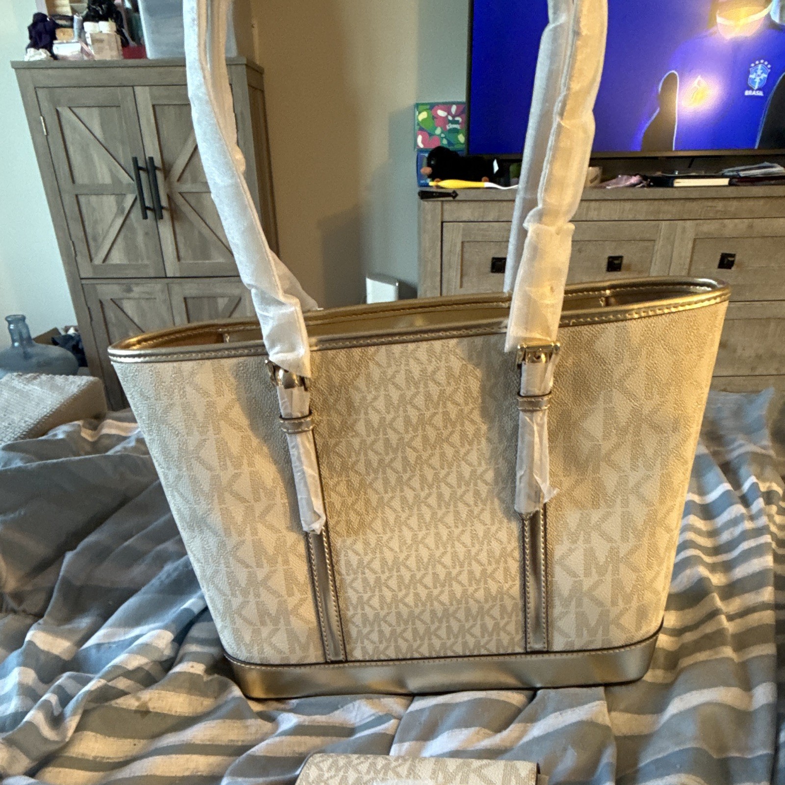 Michael Kors Jet Set Travel Medium Pale Gold Monogram Zip Tote w/ Wallet