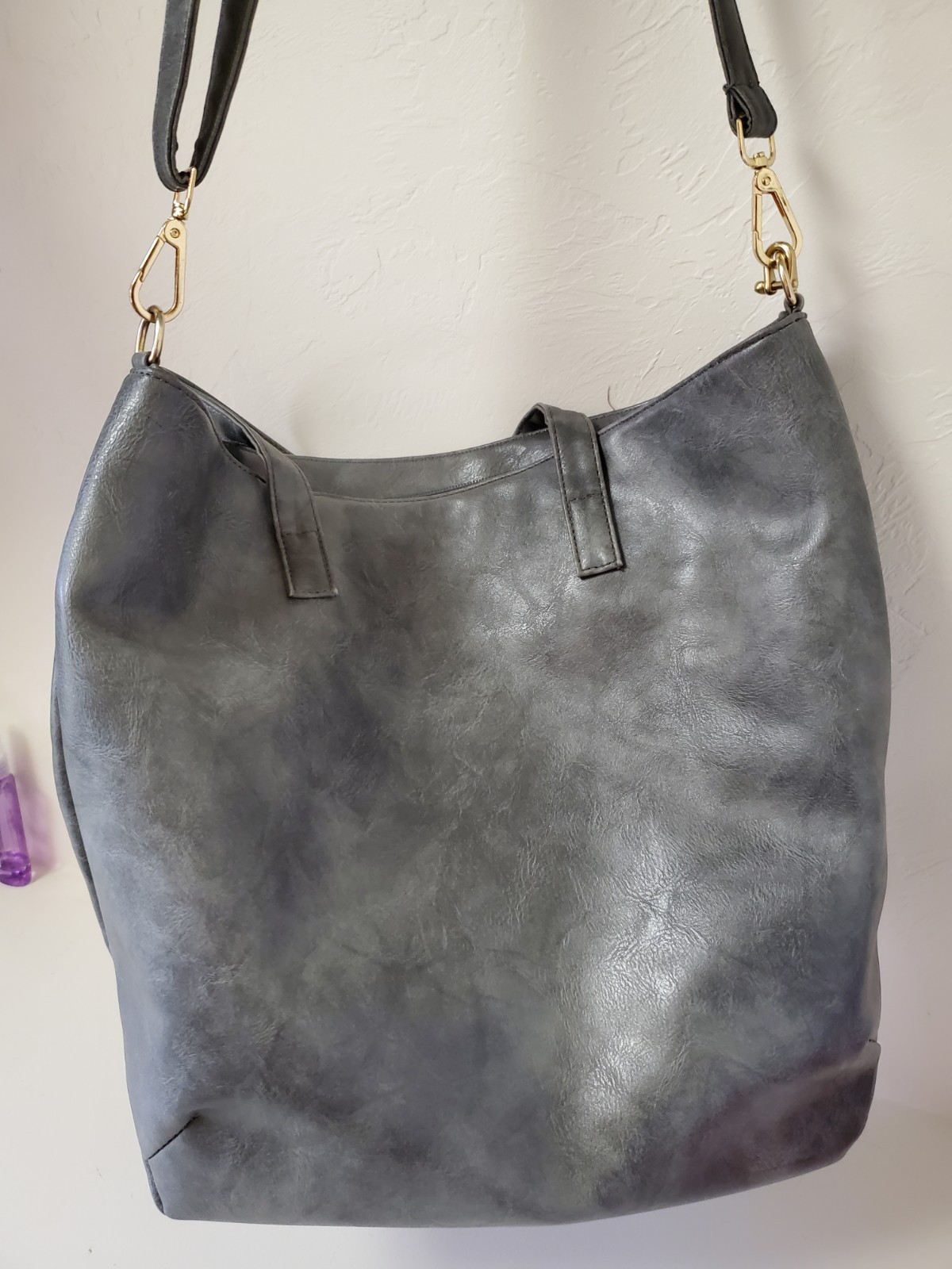 Modern Chic Crossbody Handbag