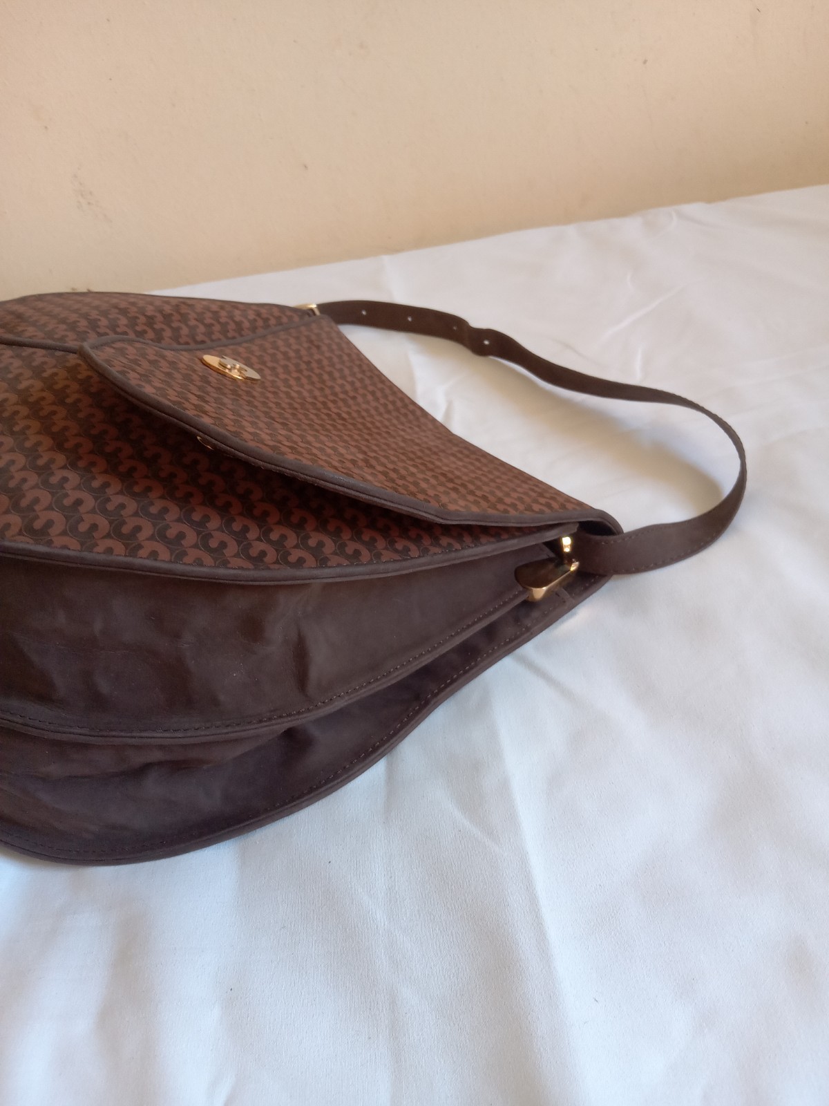 Women’s genuine leather shoulder strap, cross body
