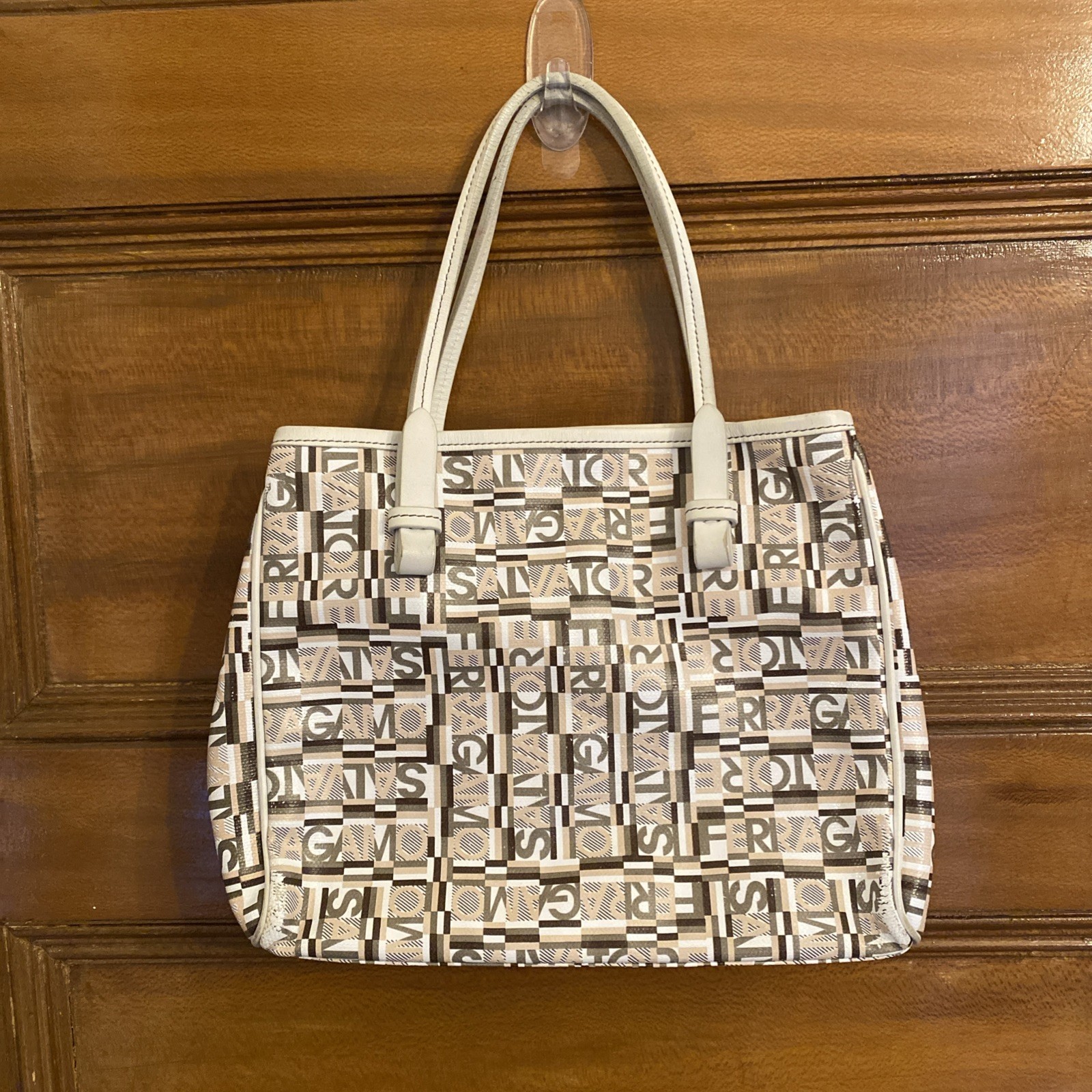 Salvatore Ferragamo Bianco Leather Handbag White Multi-Color Women’s Used