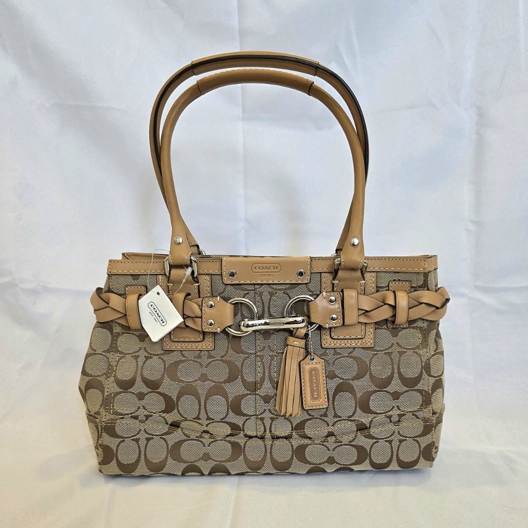 NWT 2010s Coach Hampton Crystal Pleat Tote Khaki Camel Signature F15665 Medium