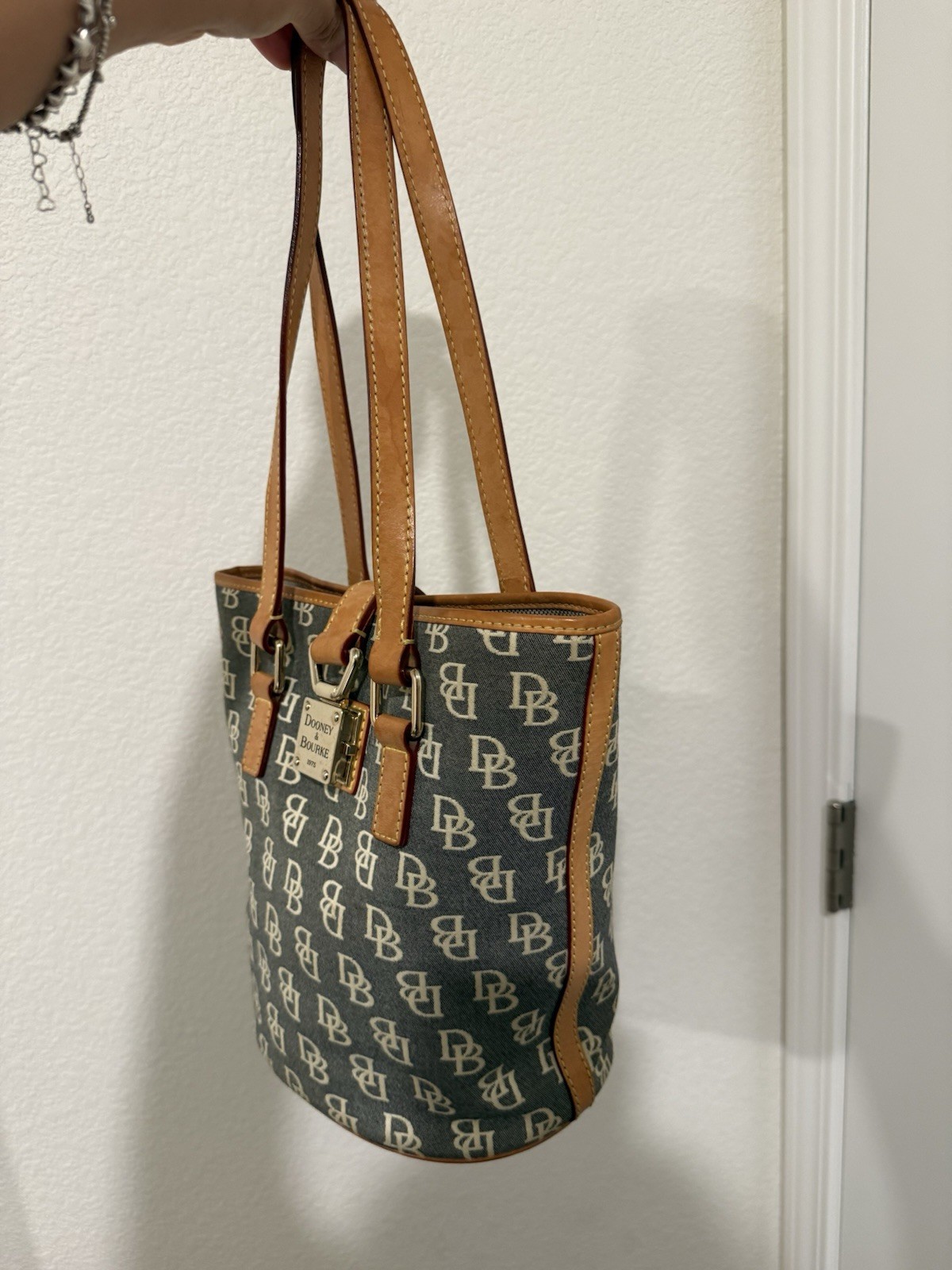 Dooney & Bourke Blue/Tan Logo Bucket Drawstring Shoulder Bag, Inner Pockets