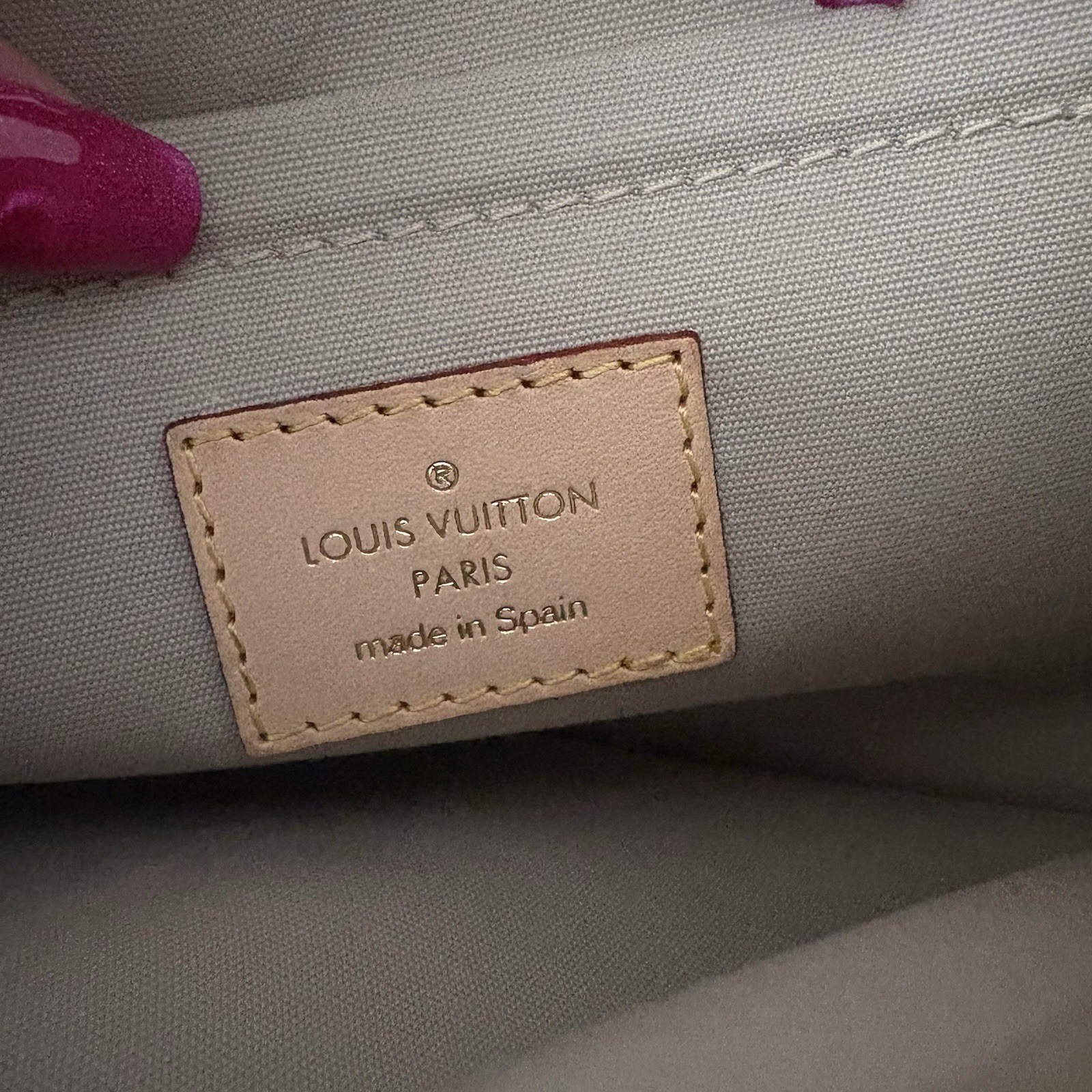 Authentic 2006 Louis Vuitton Gold Dore Miroir Mirror Flat Pochette Bag EUC