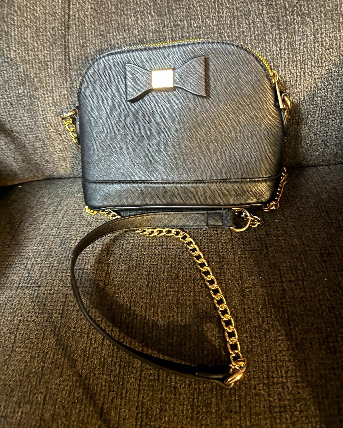 Women’s Black Bow Dome Small Crossbody Bag Zip Gold Chain Detachable Strap