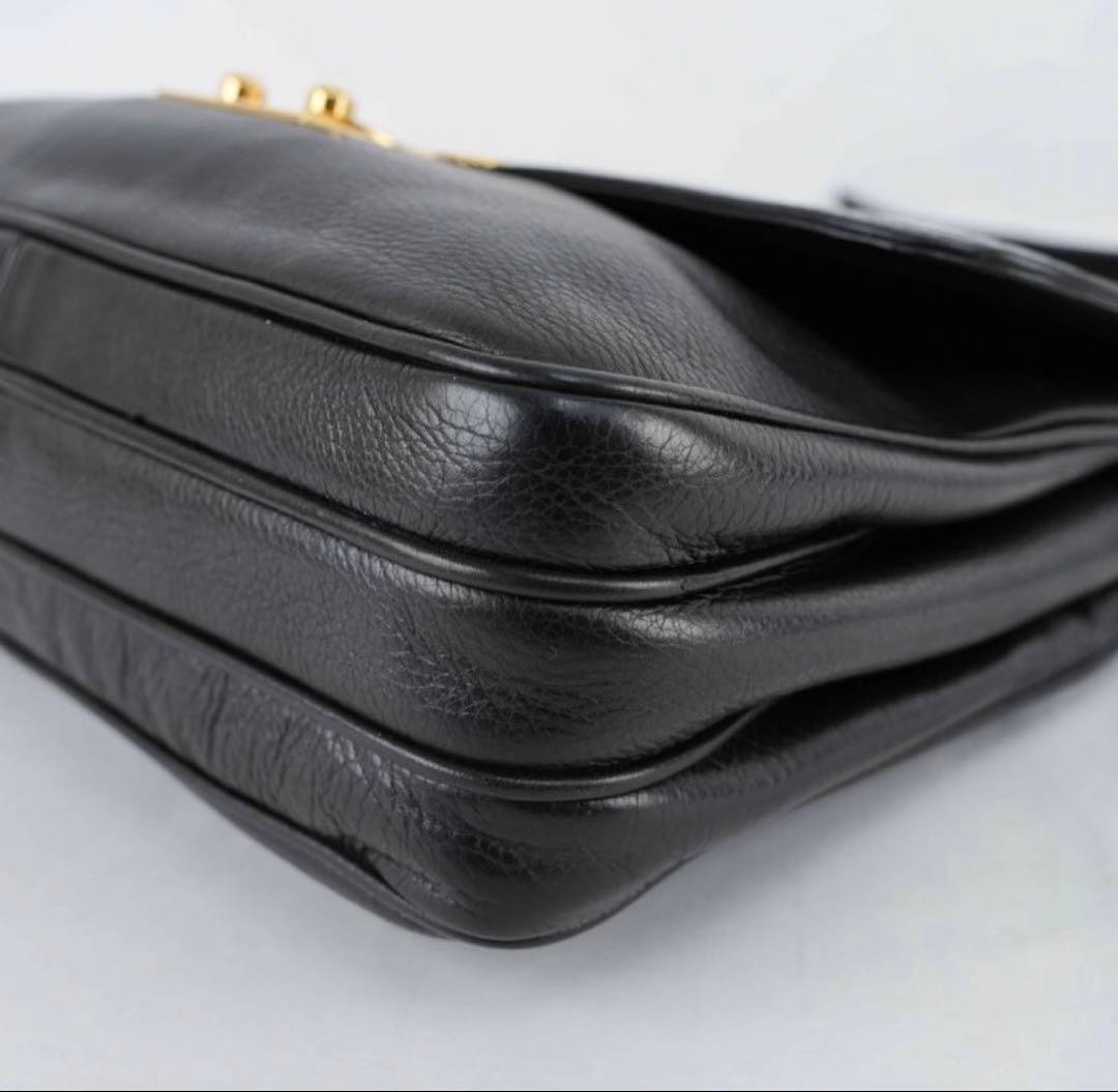 Excellent Condition BALLY Shoulder Bag Crocodile Pattern Leather Enamel with Loc