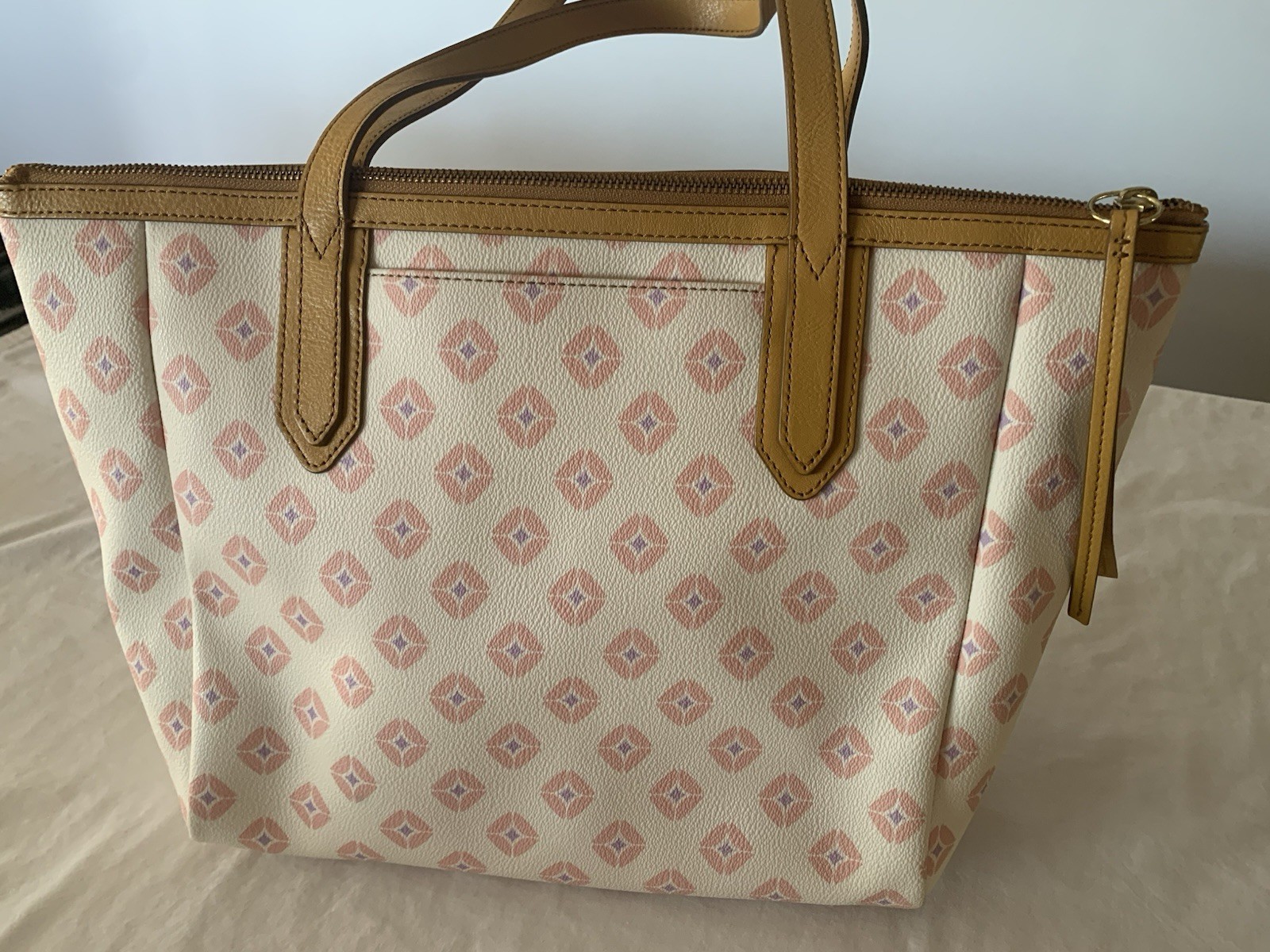 FOSSIL SYDNEY TOTE HANDBAG IVORY PINK PURPLE GEOMETRIC DESIGN TAN LEATHER STRAPS