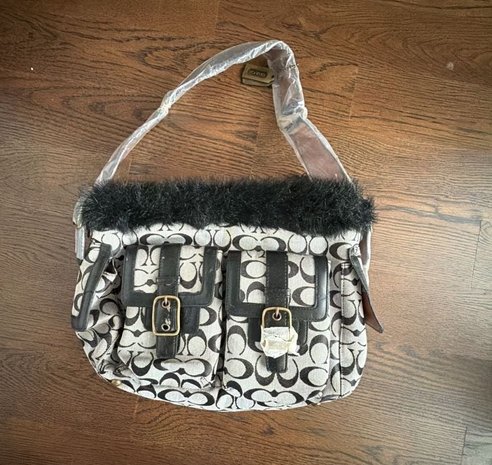 VNTG Coach Signature C Canvas Shoulder Bag with Faux Fur Trim and Buckle