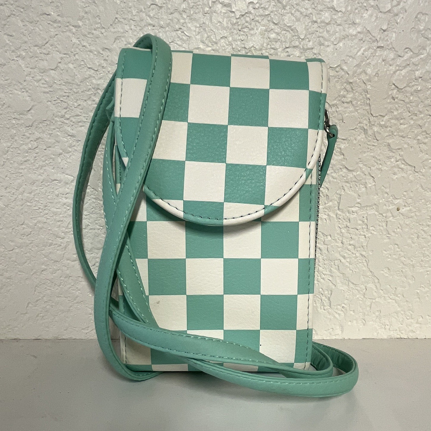 Green White Checkered Women’s Crossbody Bag Zip Closure Silver Hardware