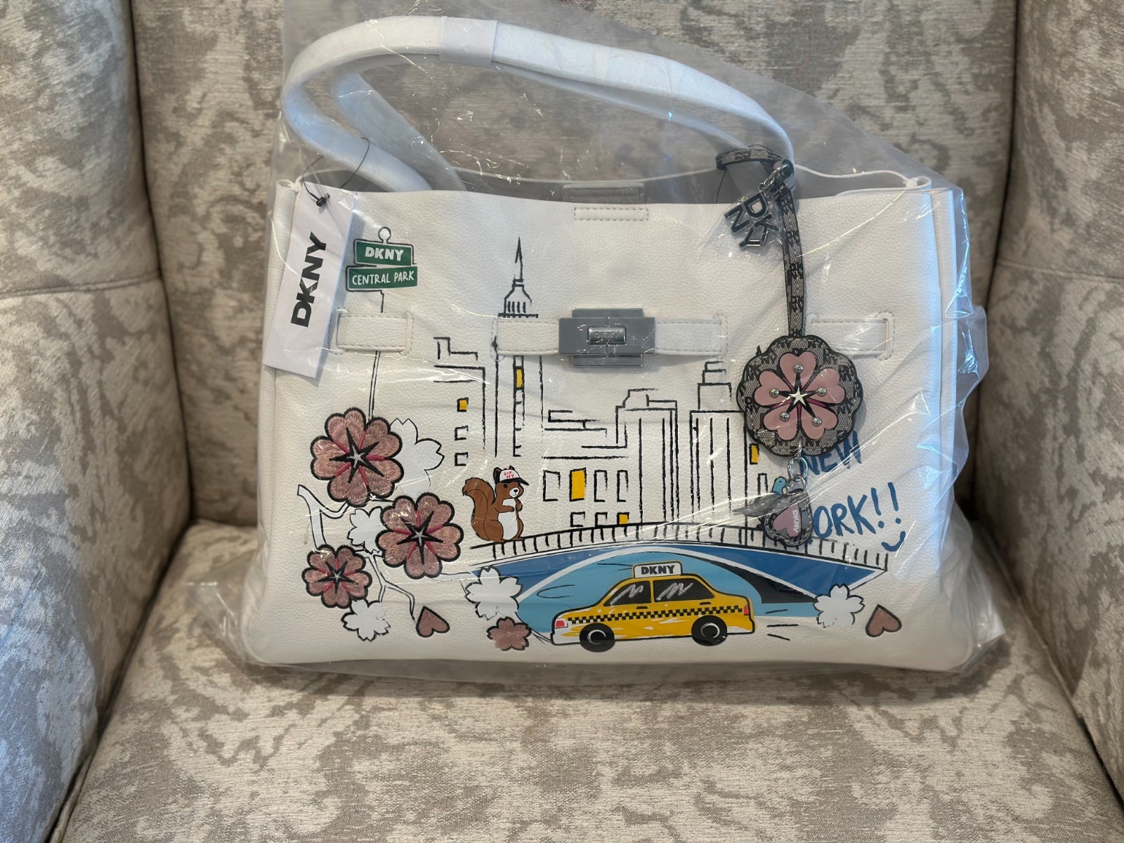NWT DKNY Bryar Large Satchel Bag Snap closure exterior pockets Tablet compatible