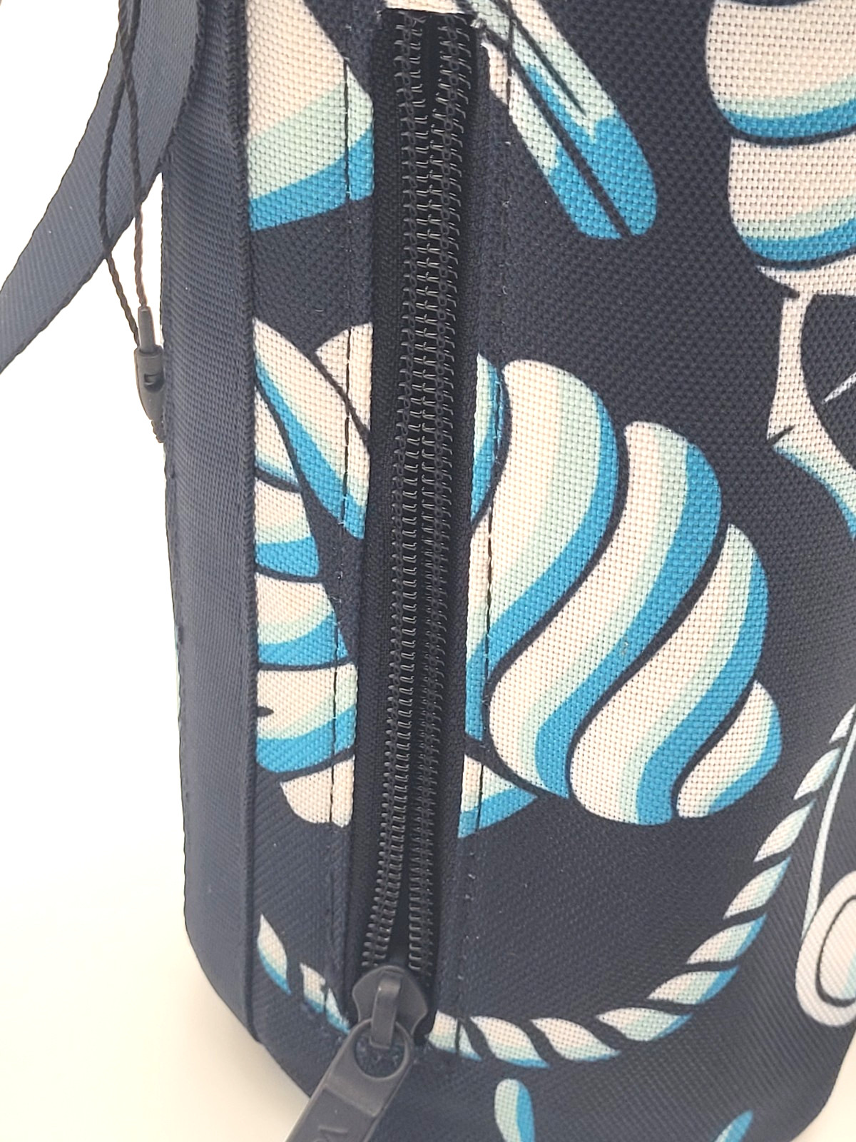 Vera Bradley Lighten Up Crossbody Water Bottle Holder Shore Enough Blue Shells