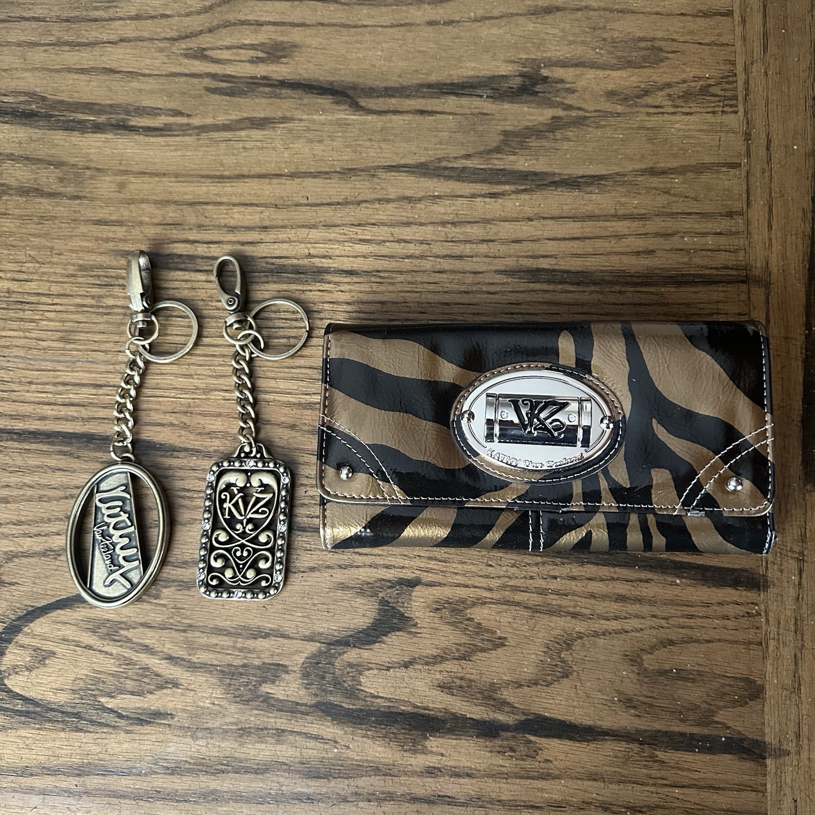 Kathy Van Zeeland Brown Gold Y2K Zebra Print Trifold Wallet 2 Keychains *READ*