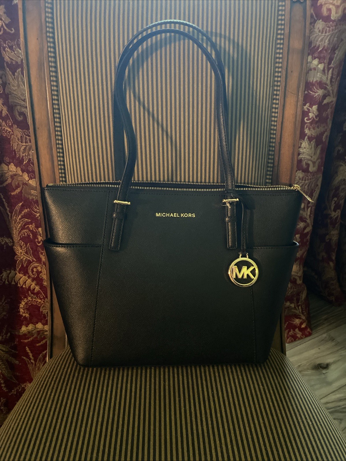 NEW MICHAEL KORS CHARLOTTE LARGE TOP ZIP SAFFIANO LEATHER TOTE BLACK