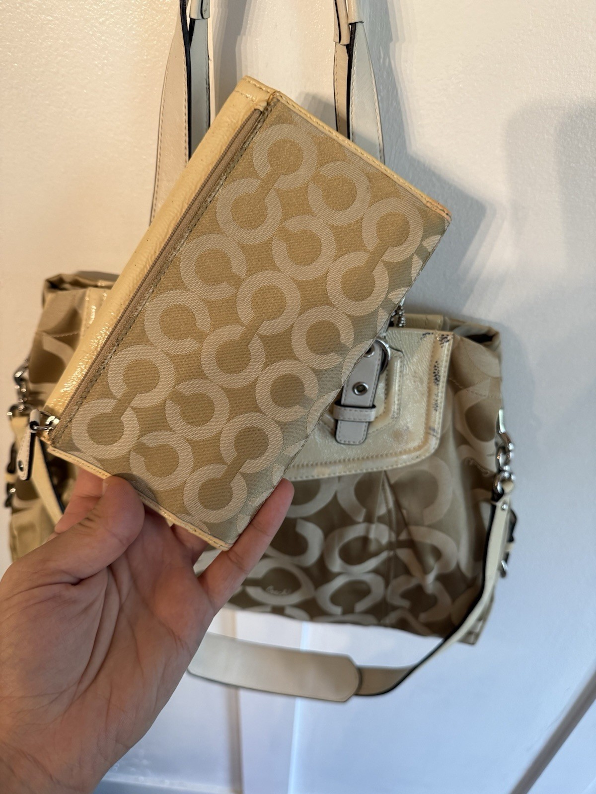 Coach Y2K Khaki Beige Signature Shoulder Bag Purse w/ Flap Wallet Silver HW READ