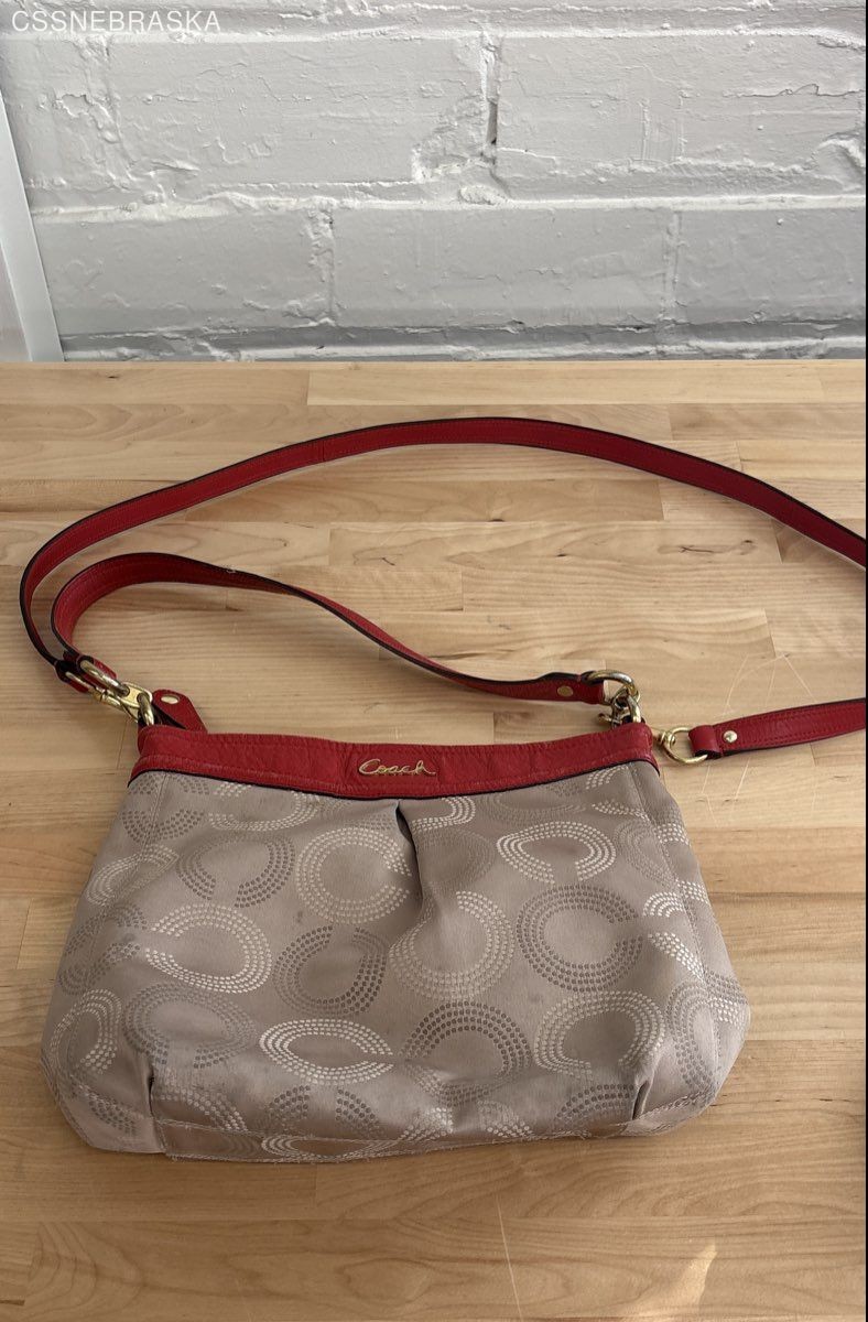 Coach Beige & Red vintage crossbody Shoulder Bag Signature – Size S
