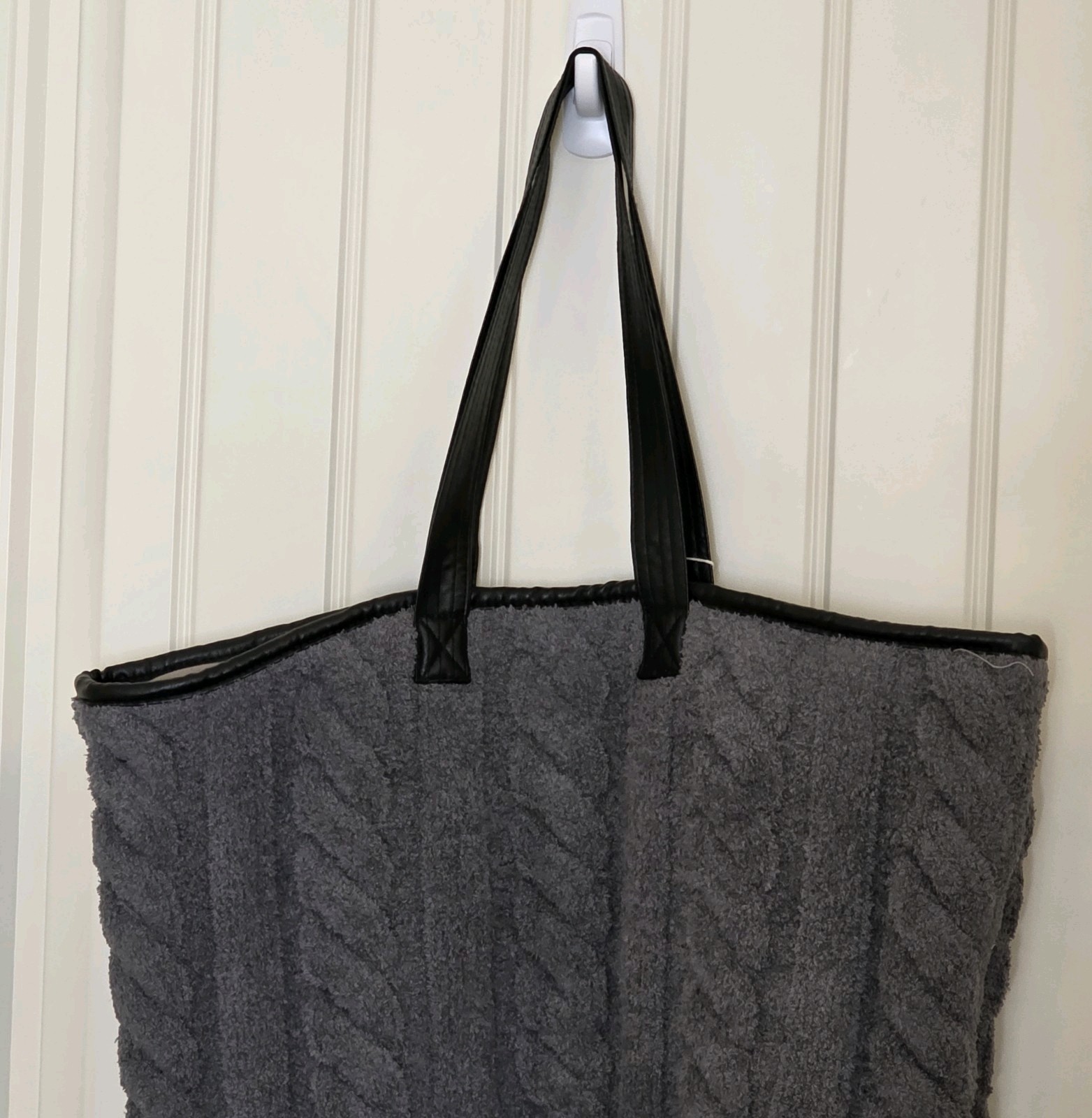 ComfyLuxe Solid Color Braided Cable Knit Tote Bag NWT Gray