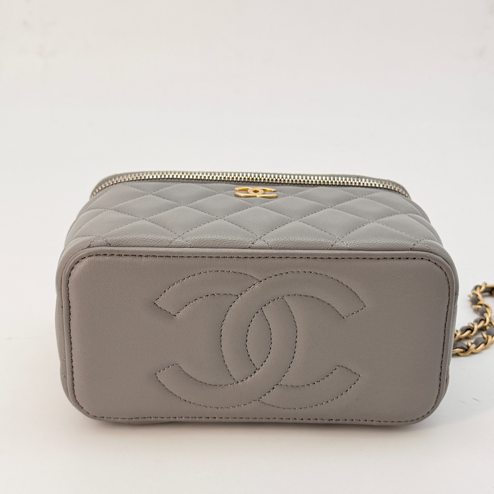 Chanel CC Top Handle Vanity Case with Chain Quilted Lambskin
