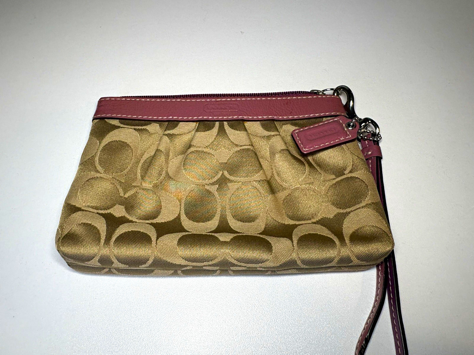 Coach Signature Logo Zip Wristlet Pouch Beige Pink Patent Trim Silver Hardware