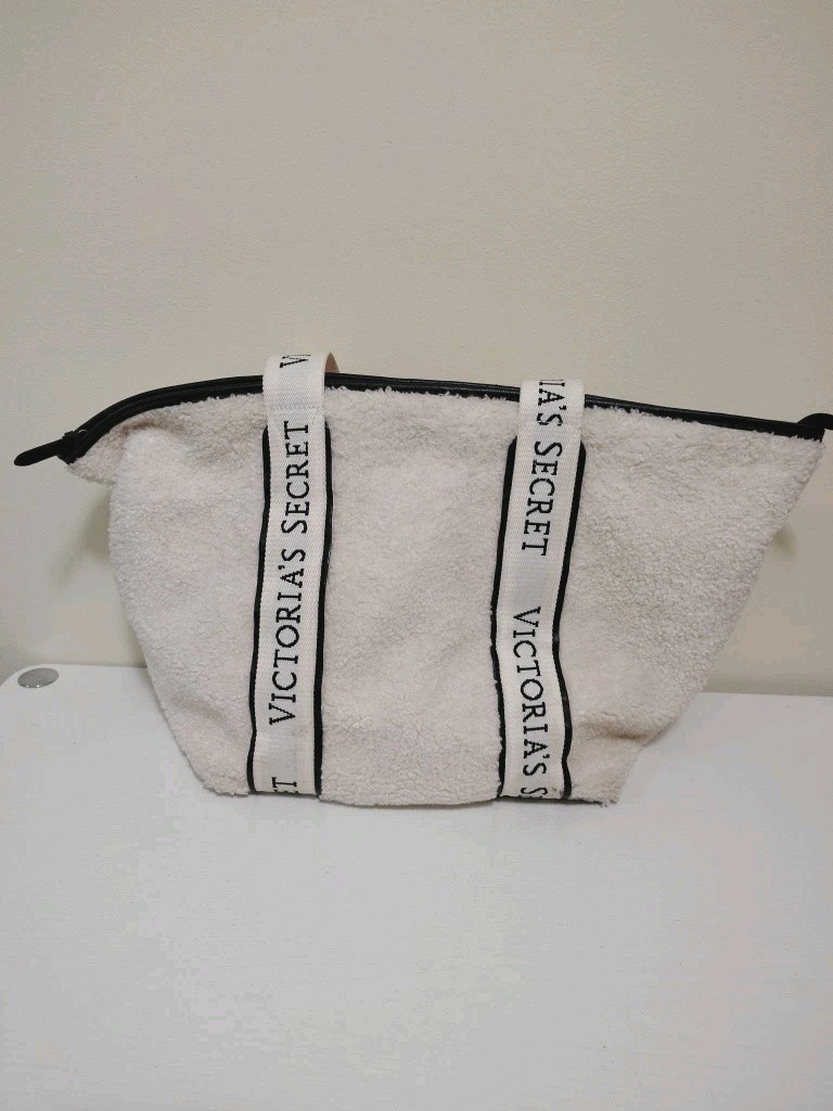 Victoria’s Secret Cozy Plush Sherpa Large Winter White Tote Bag
