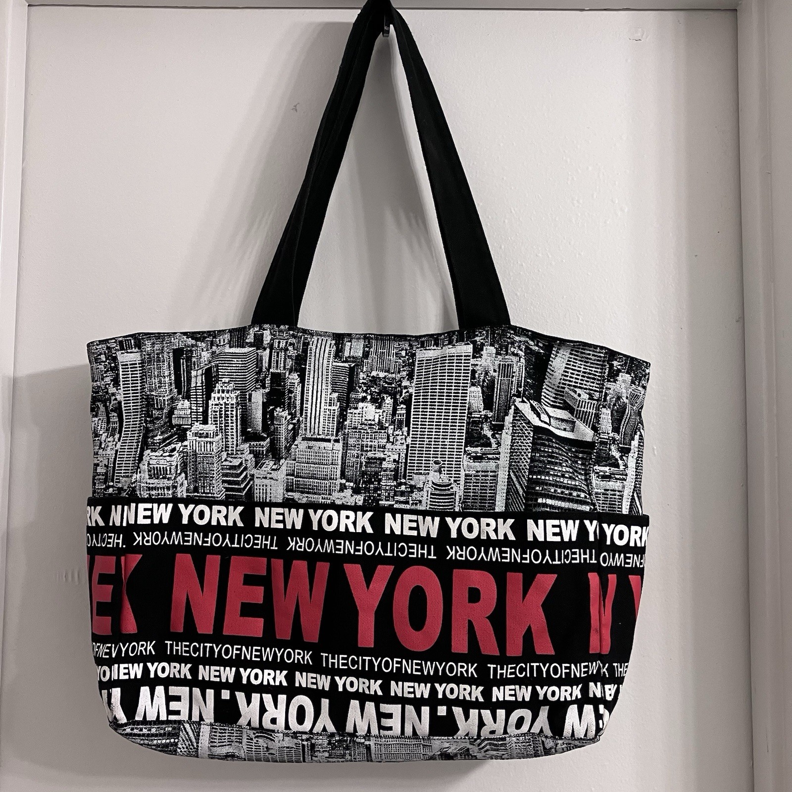 Robin Ruth New York City Skyline Tote Bag NYC Black White Red Zip Shoulder Bag