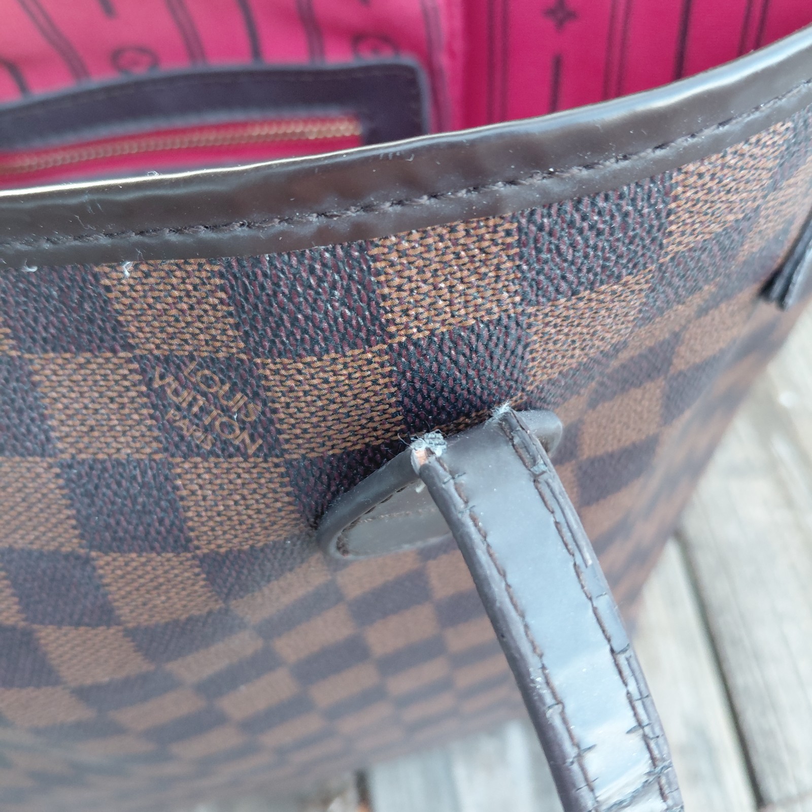Louis Vuitton Neverfull MM in Damier Ebene canvas