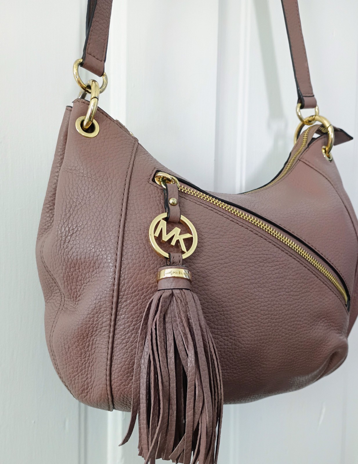 Michael Kors Purple Pebbled Shoulder Bag Tassel Zip Gold Hardware Adjustable