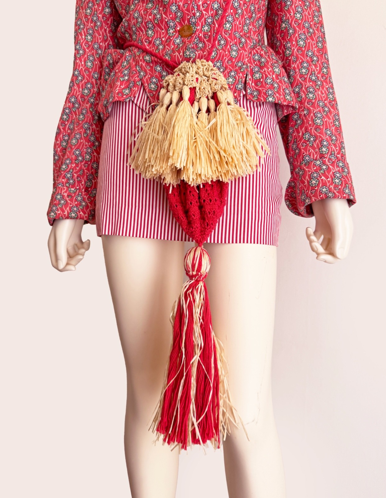 VIVIENNE WESTWOOD 1995 EROTIC ZONES – Summer red crochet bag