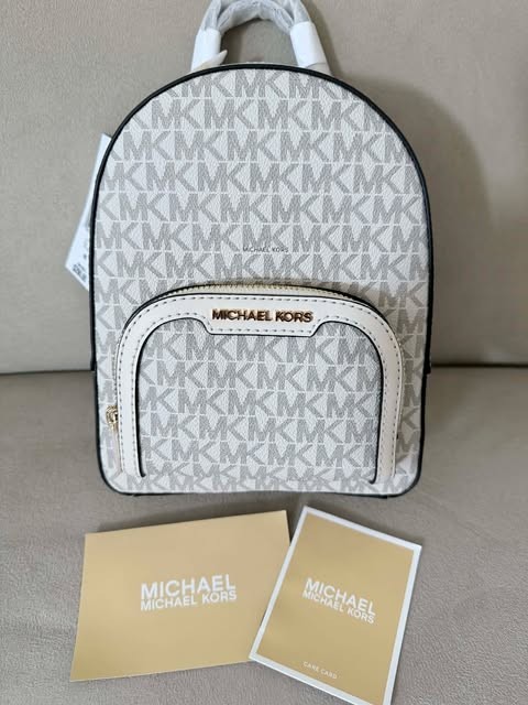 Michael Kors Jaycee XS Convertible Zip Pocket Backpack Bag Vanilla Light Cream