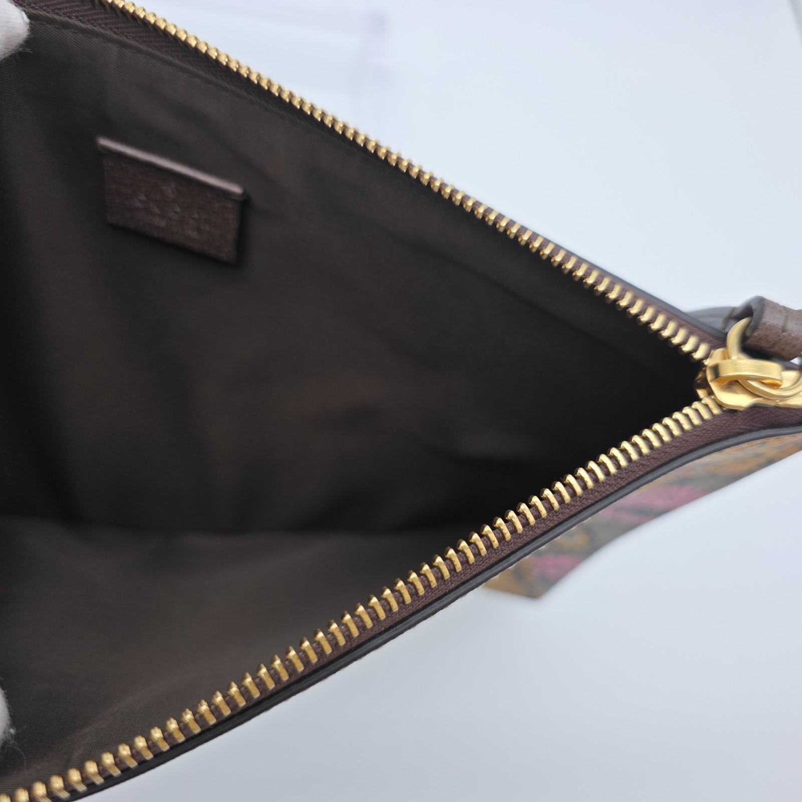 Gucci GG Supreme Bengal Tiger Zip Pouch Bag