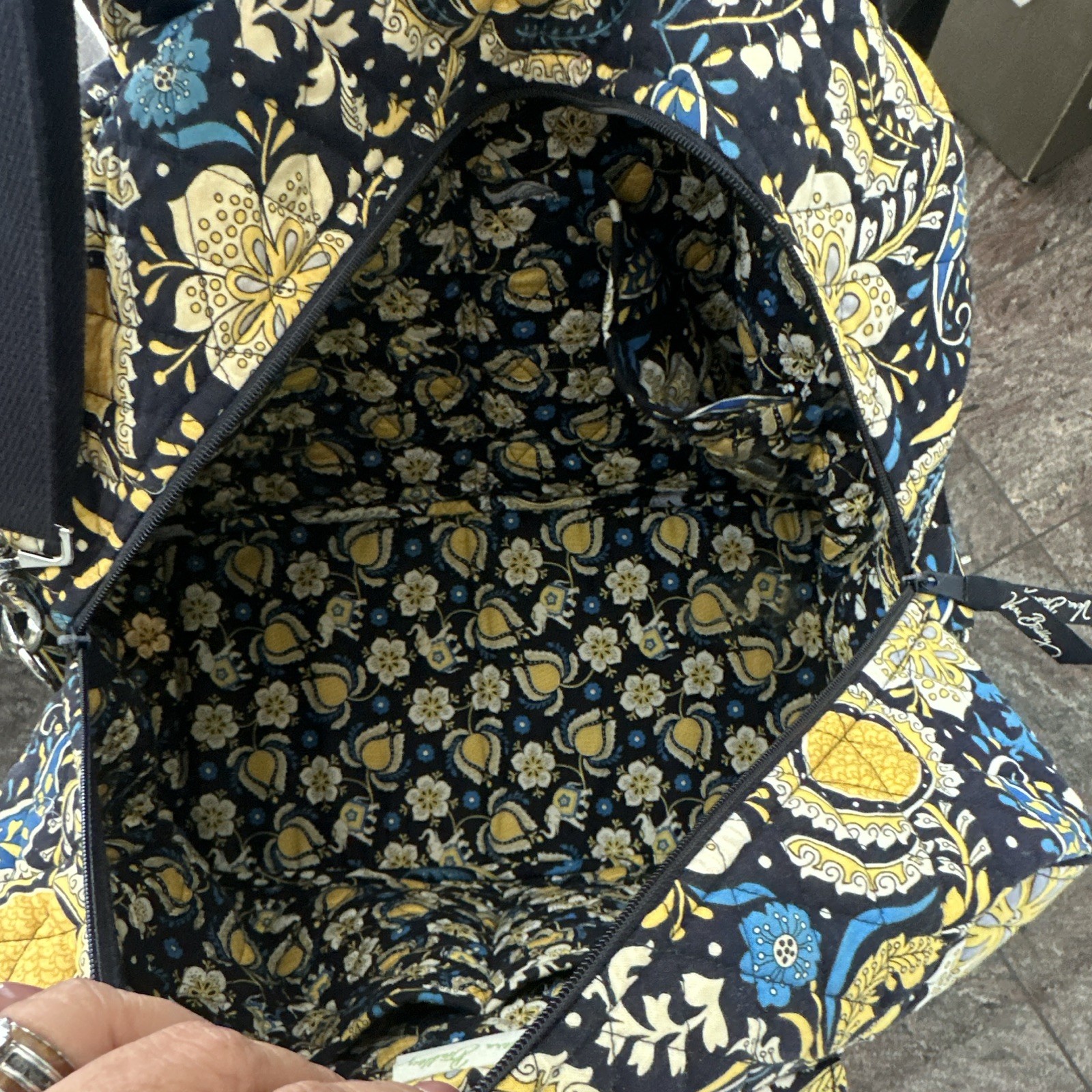Vera Bradley Floral Elephant Weekender Travel Bag Navy Yellow Zip Large Pockets