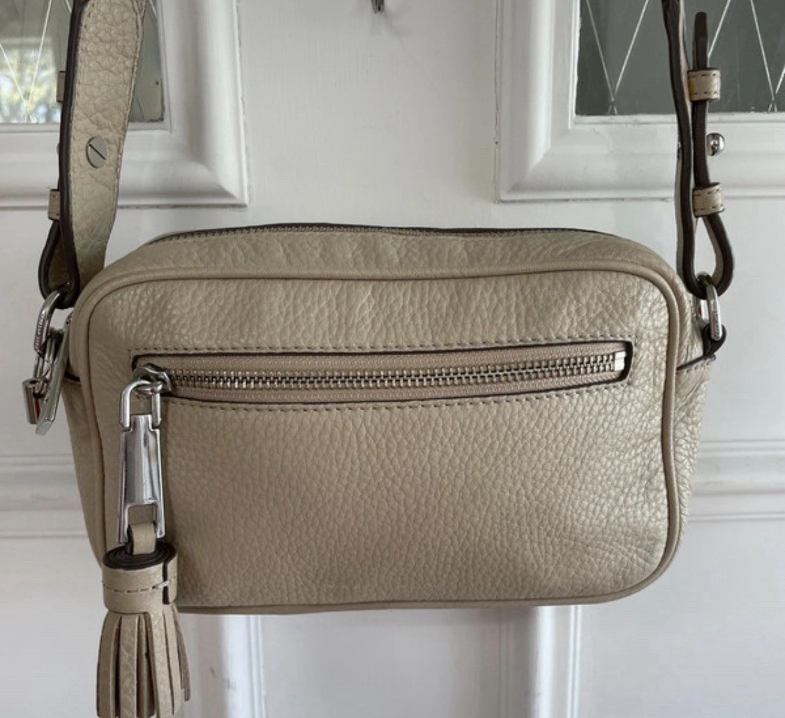 Marc Jacob’s Taupe Leather Camera Bag, Foil Stamped Logo Crossbody COA Included.
