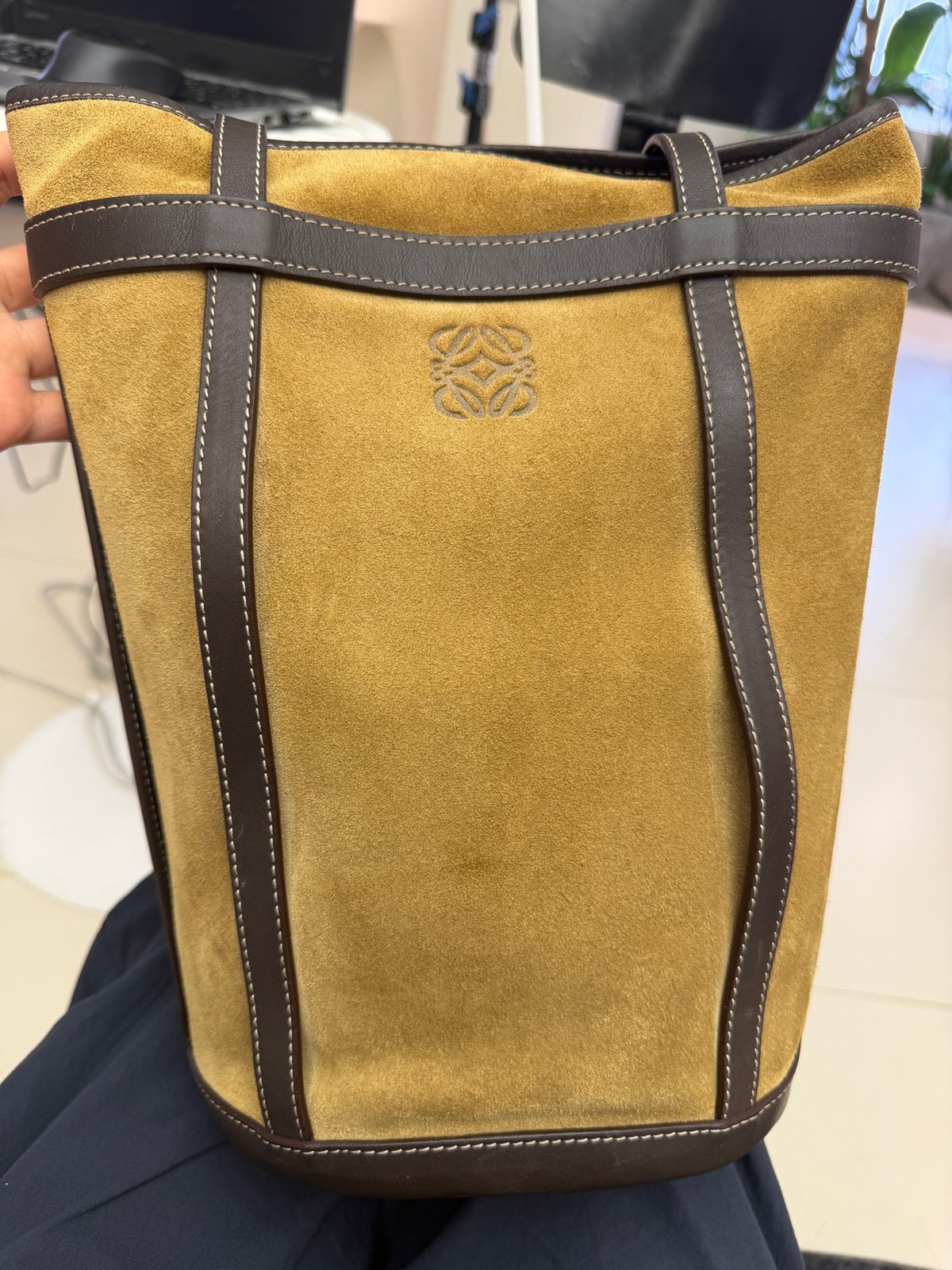 Loewe Vintage Bucket Normal Camel Brown Suede & Calfskin Daily Shoulder Bag Duty