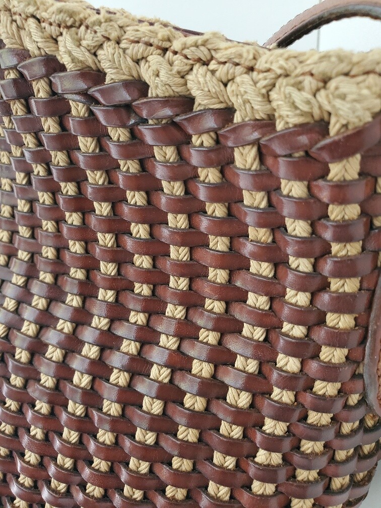 Vintage DE VECCHI Hamilton Hodge Brown Leather Woven Women’s Shoulder Bag