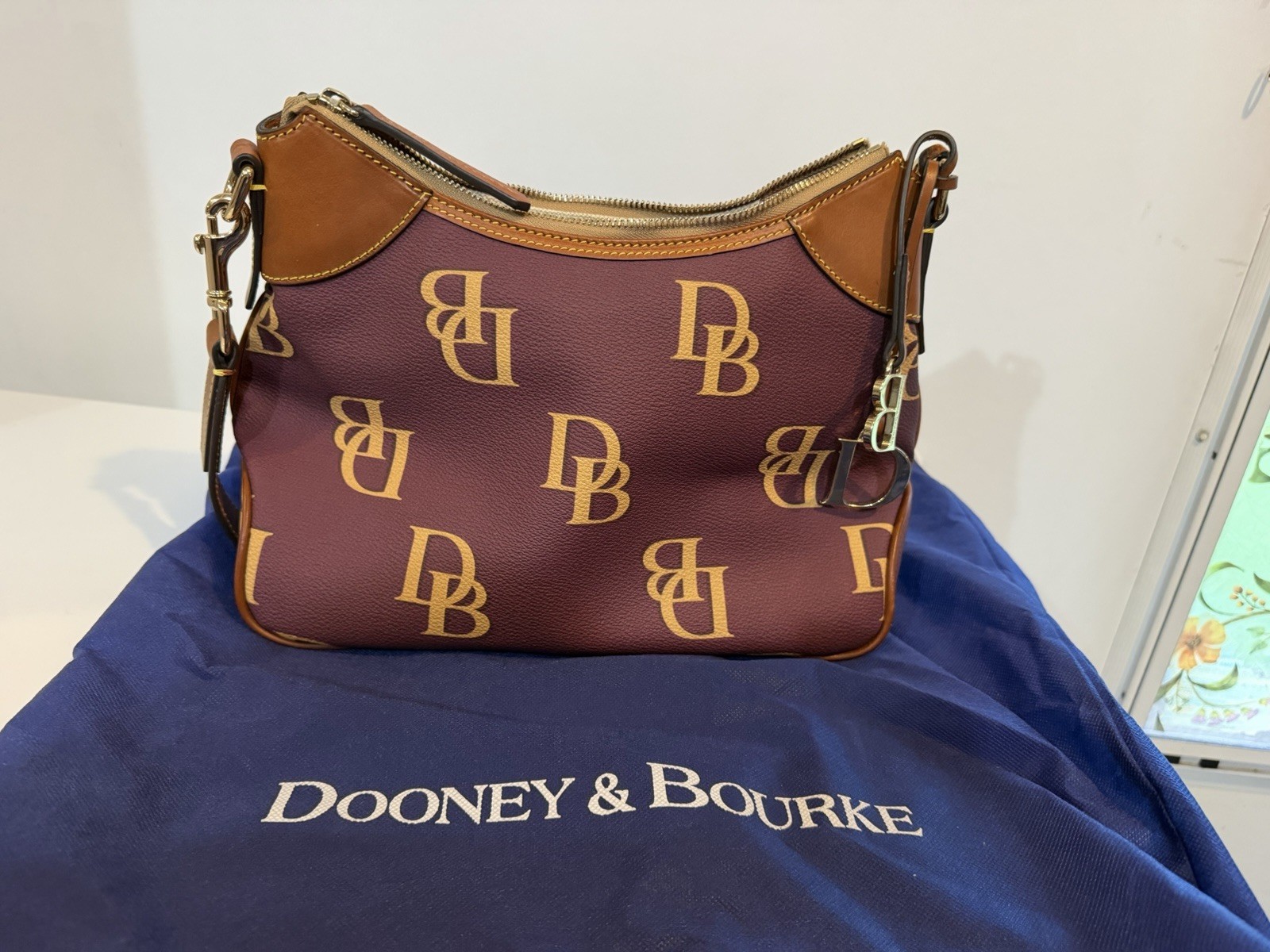 Dooney & Bourke Women’s Medium Monogram Hobo Shoulder Bag Beige Brown w Dust Bag