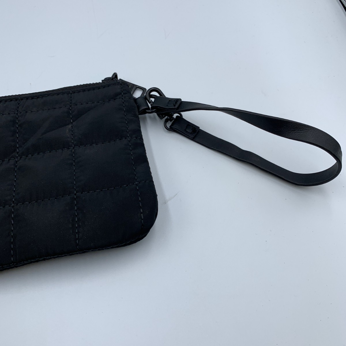 Steve Madden Wristlet Pouch Womens Black Quilted Padded Nylon Cosmetic Case