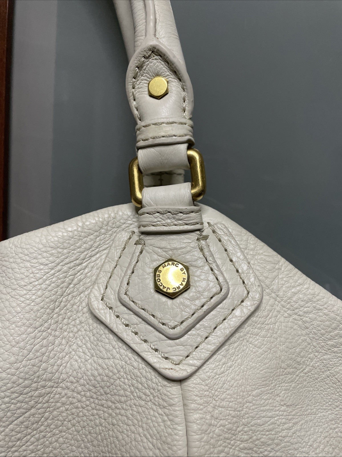 Marc By Marc Jacobs White Pebbled Leather Classic Q Fran Hobo Hand Bag Purse