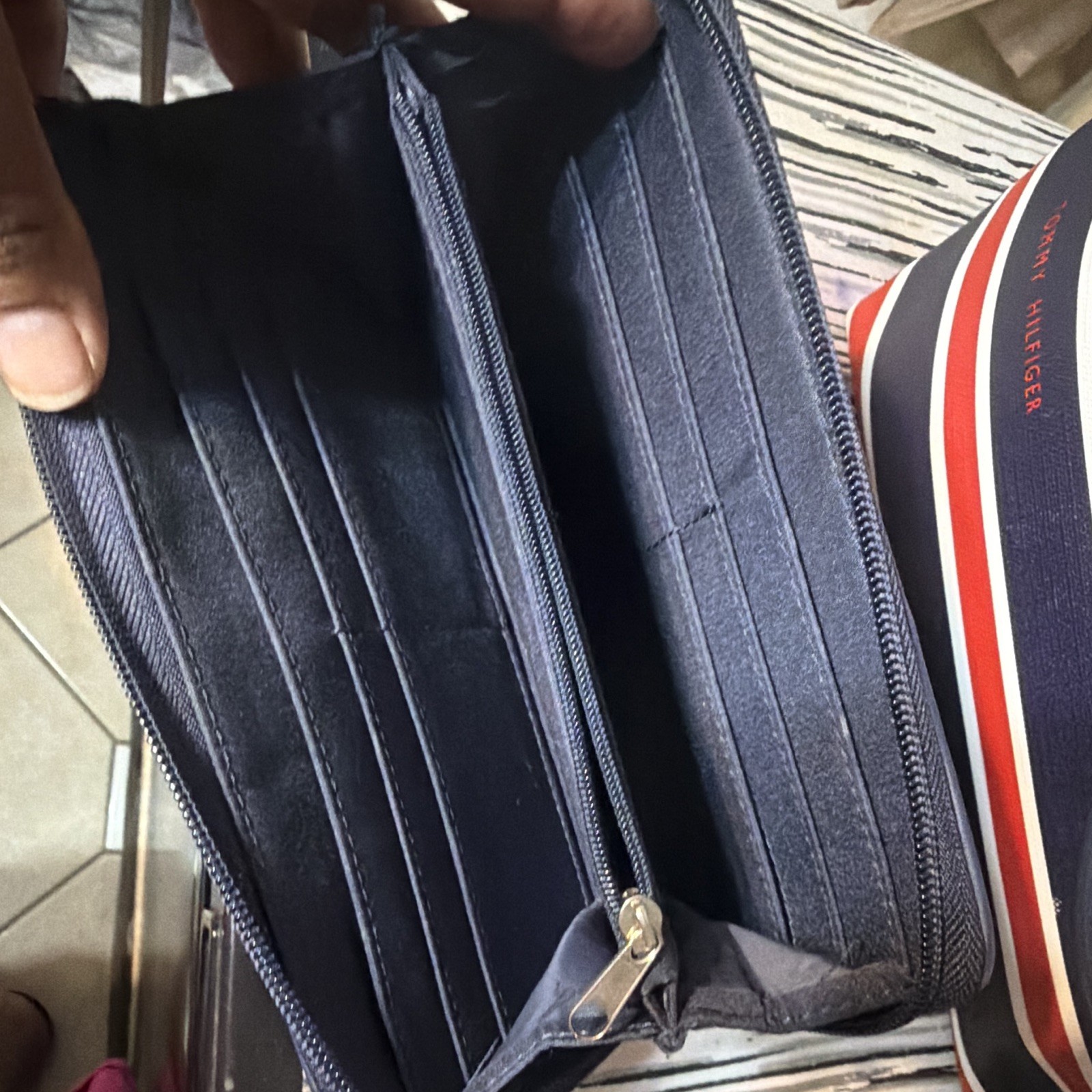 Tommy Hilfiger Navy Red White Striped Tote Bag Logo Lined Pockets + Wallet