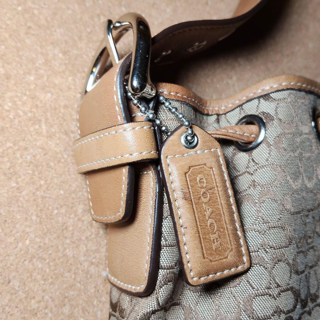 Coach Canvas Shoulder Bag Camel 20-24cm